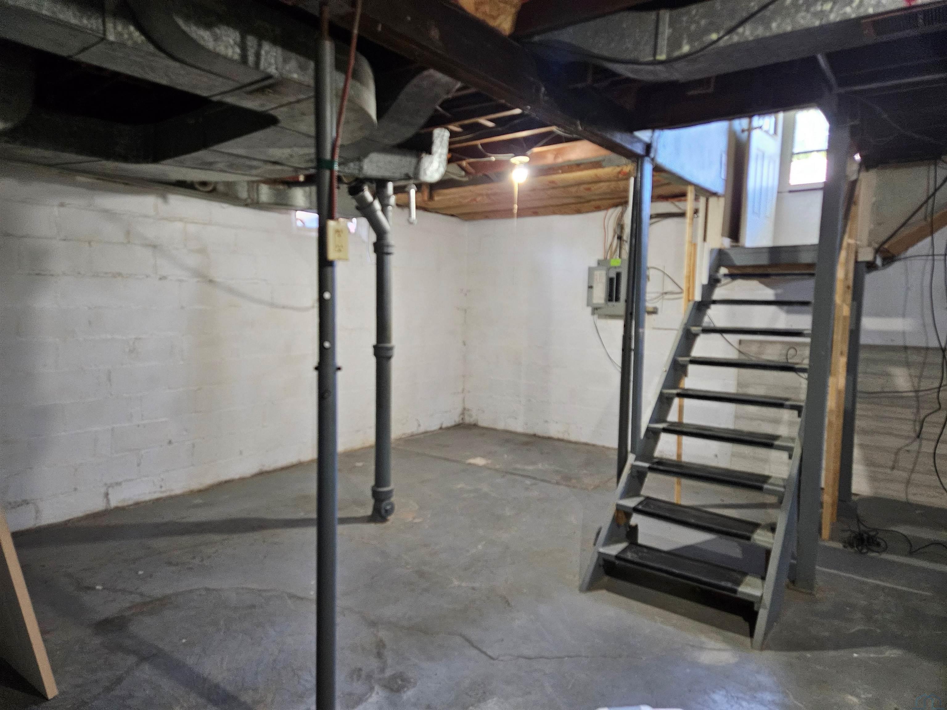 2100 Metropolitan St