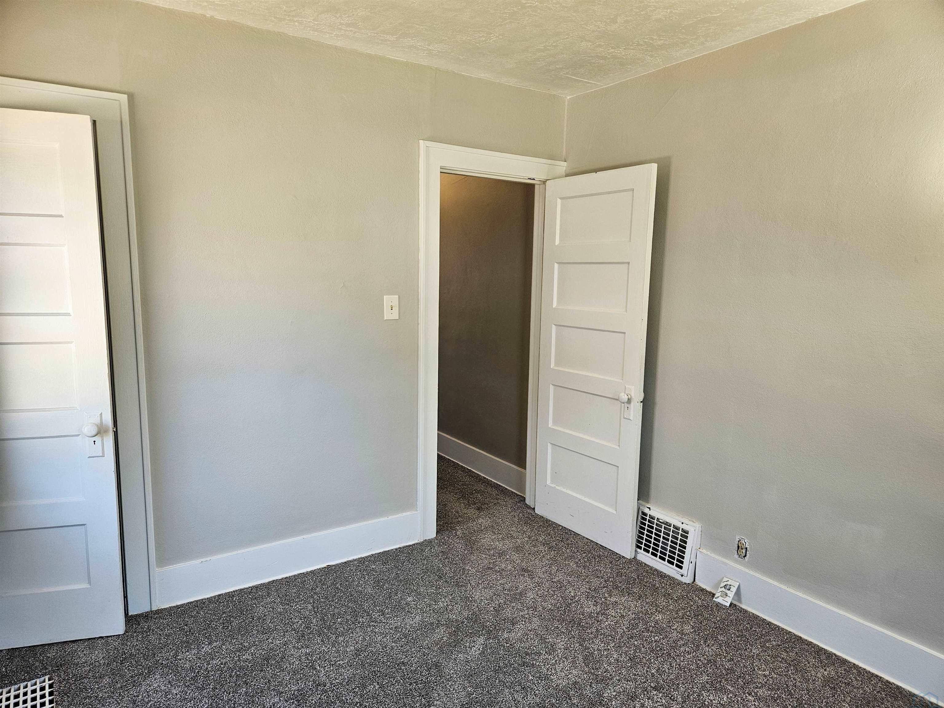 2100 Metropolitan St