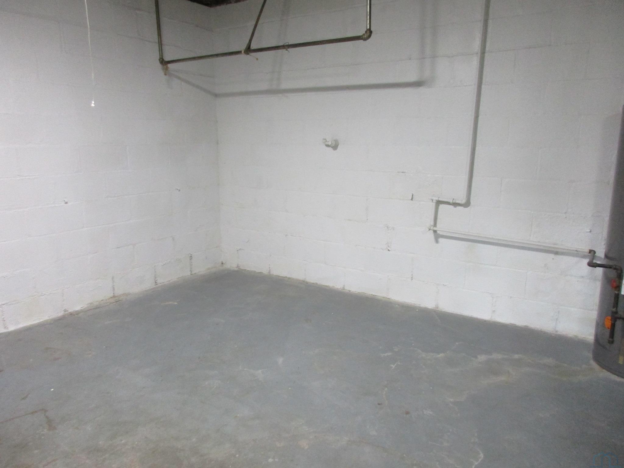 2100 Metropolitan St