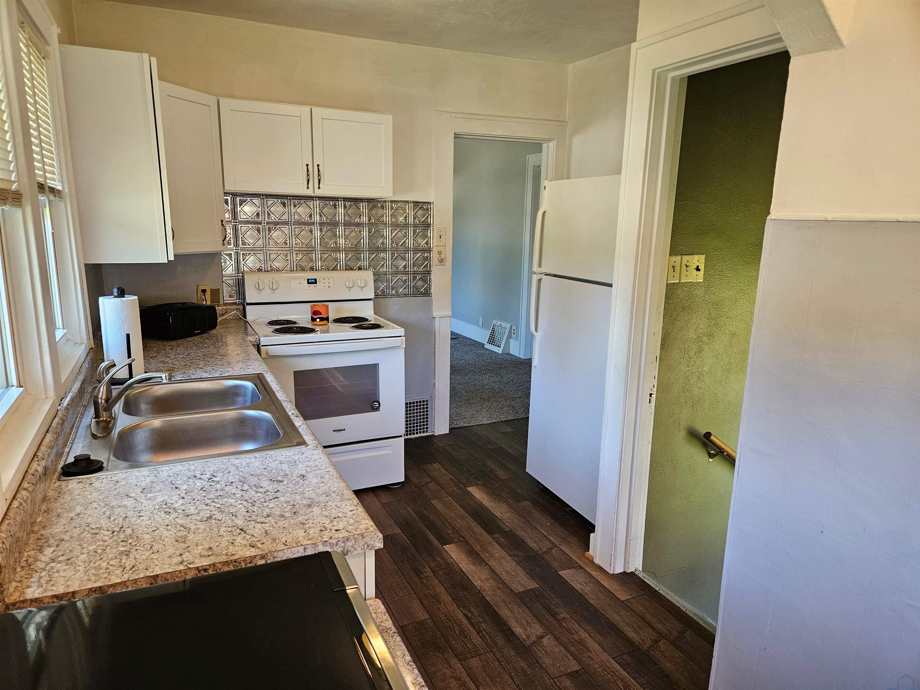 2100 Metropolitan St