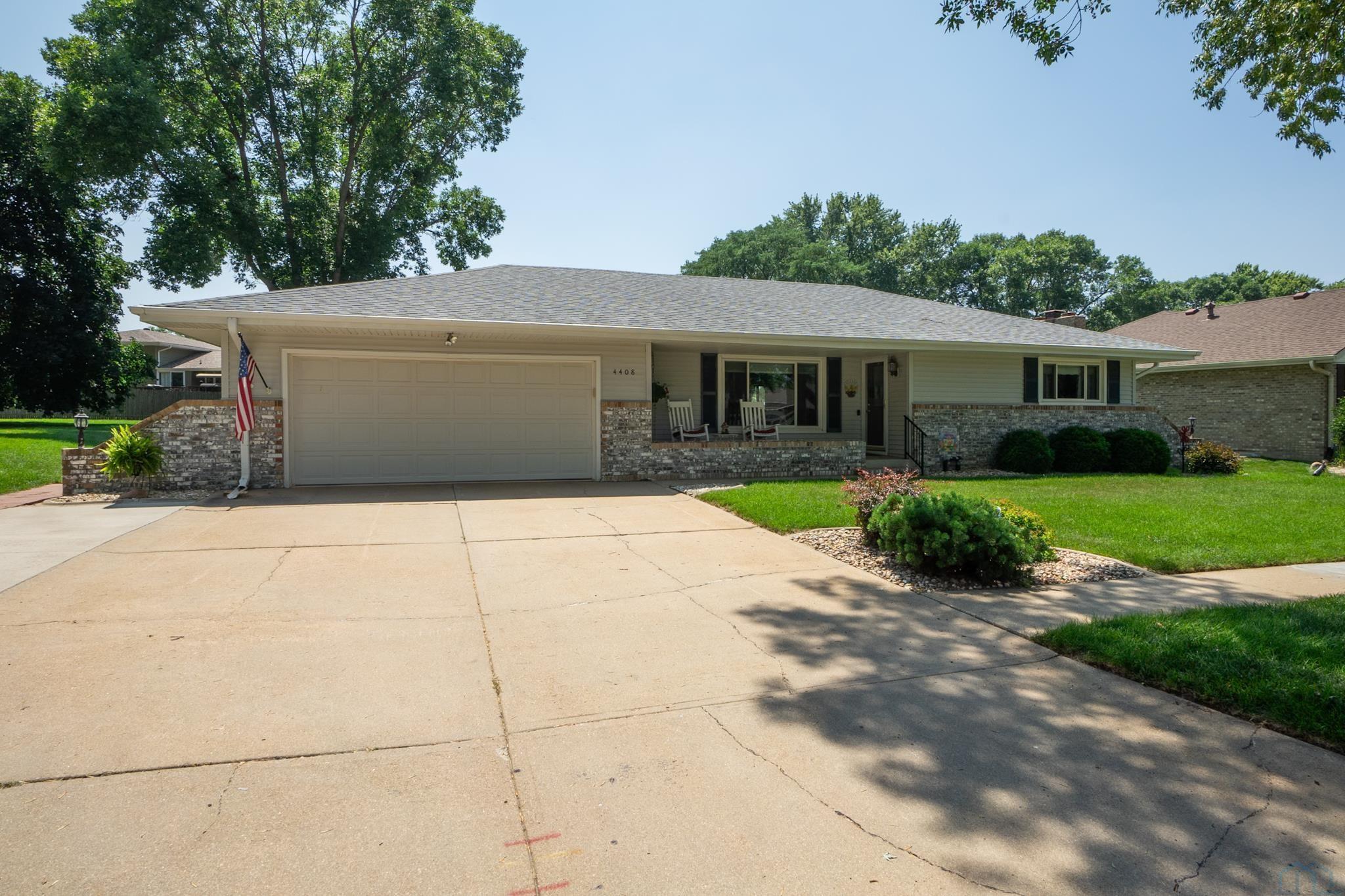 4408 CROWN POINT CT