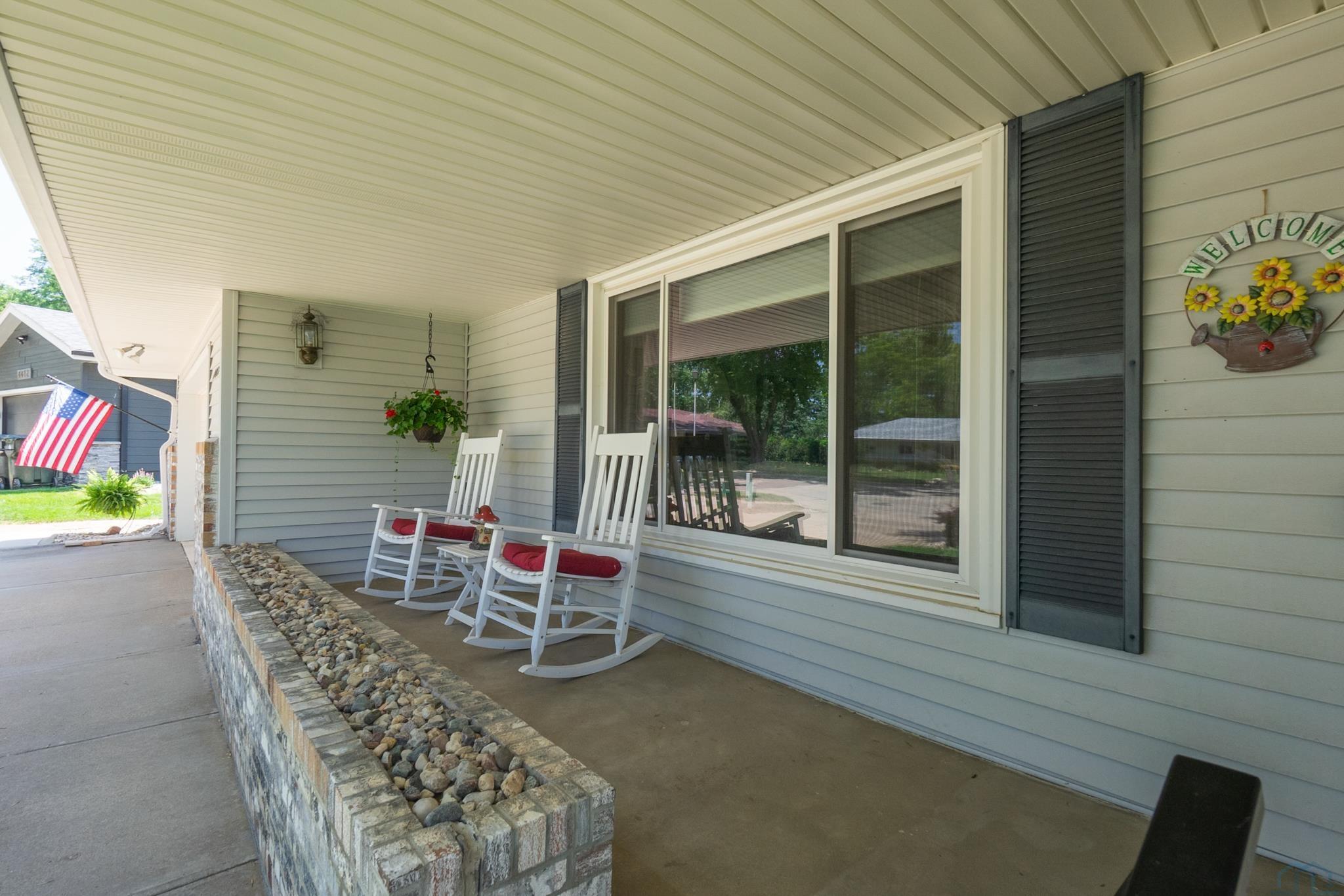 4408 CROWN POINT CT