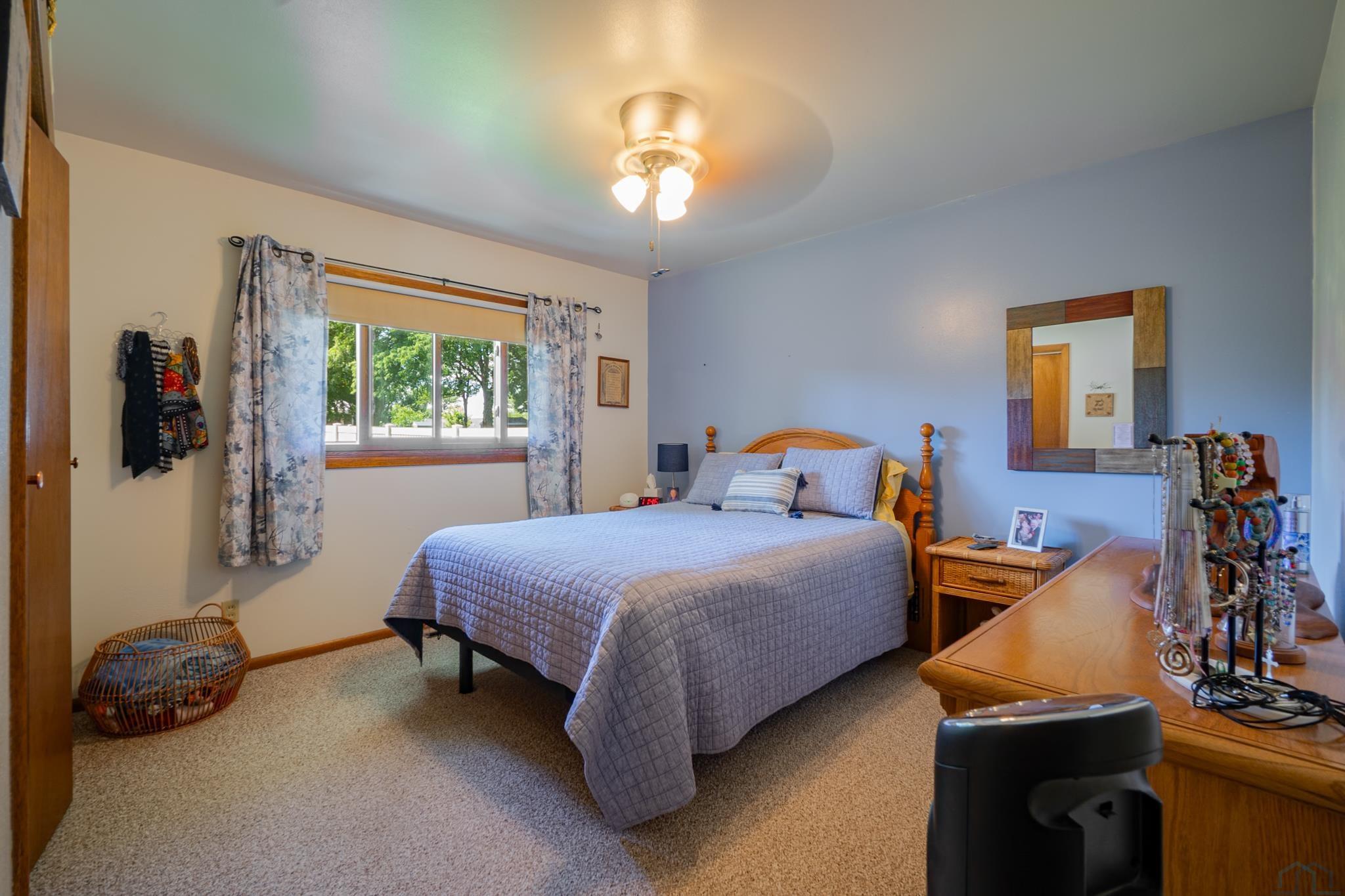 4408 CROWN POINT CT