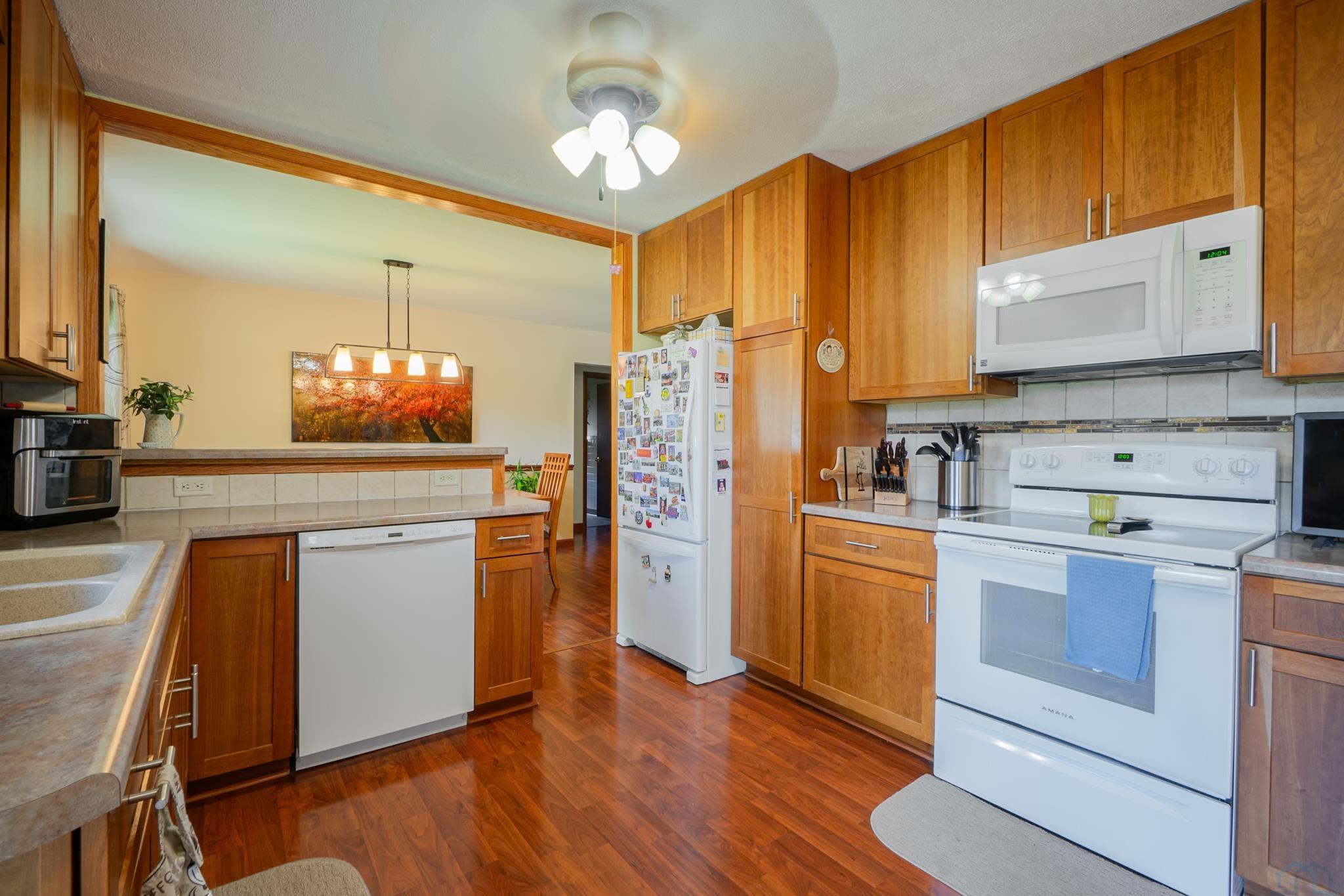 4408 CROWN POINT CT