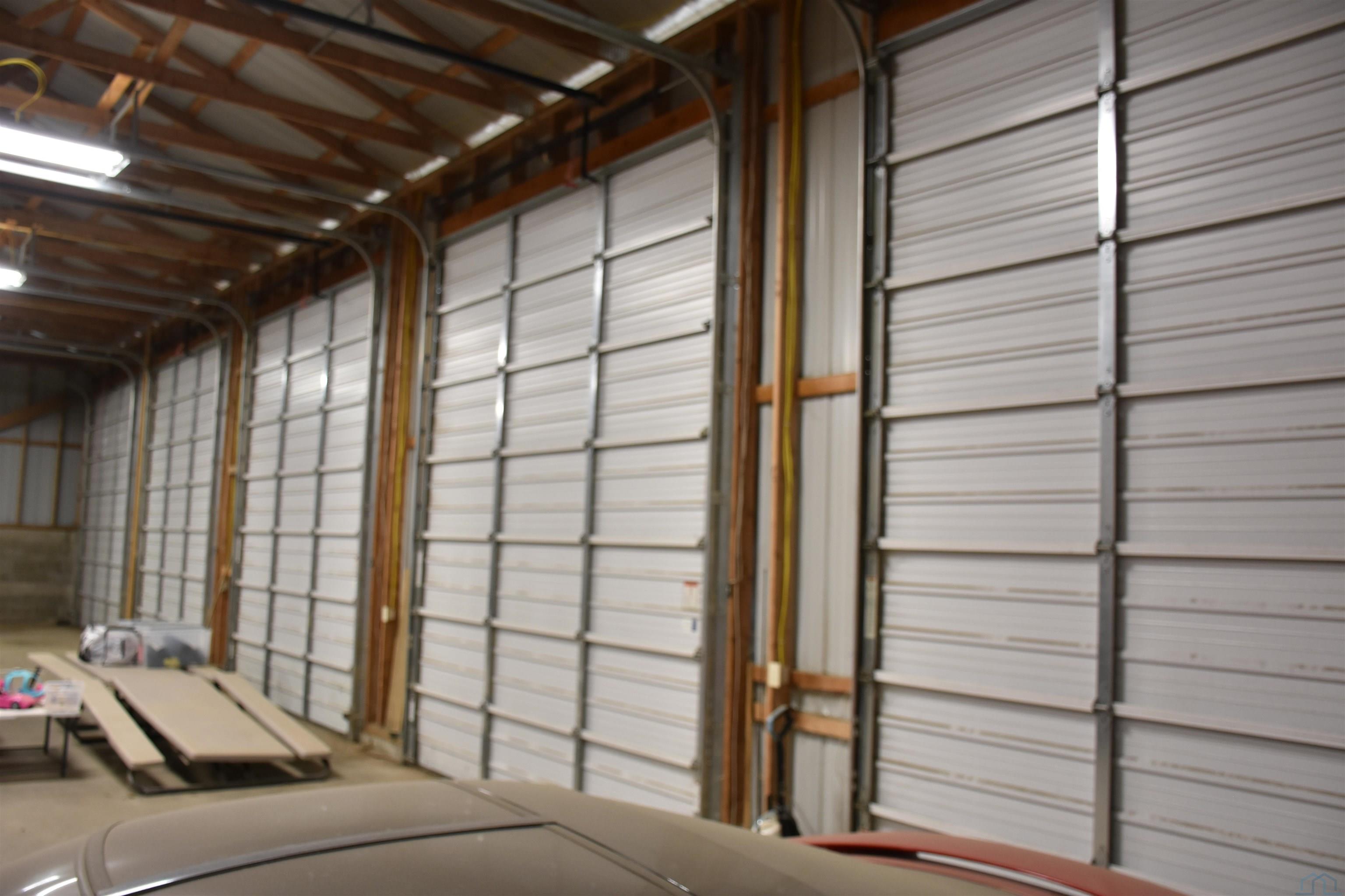 743 E FRONTAGE RD