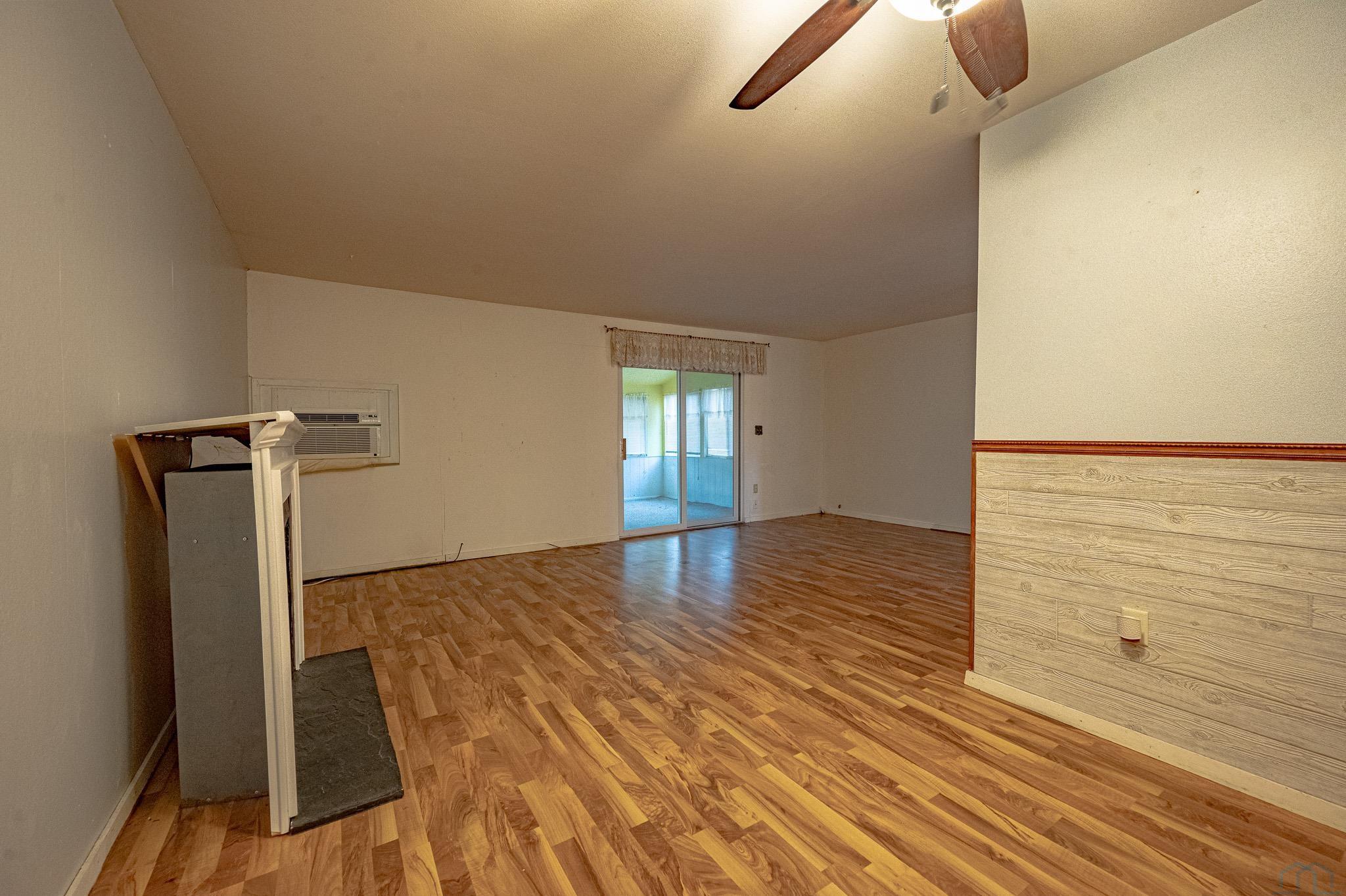1596 Harrington Loop