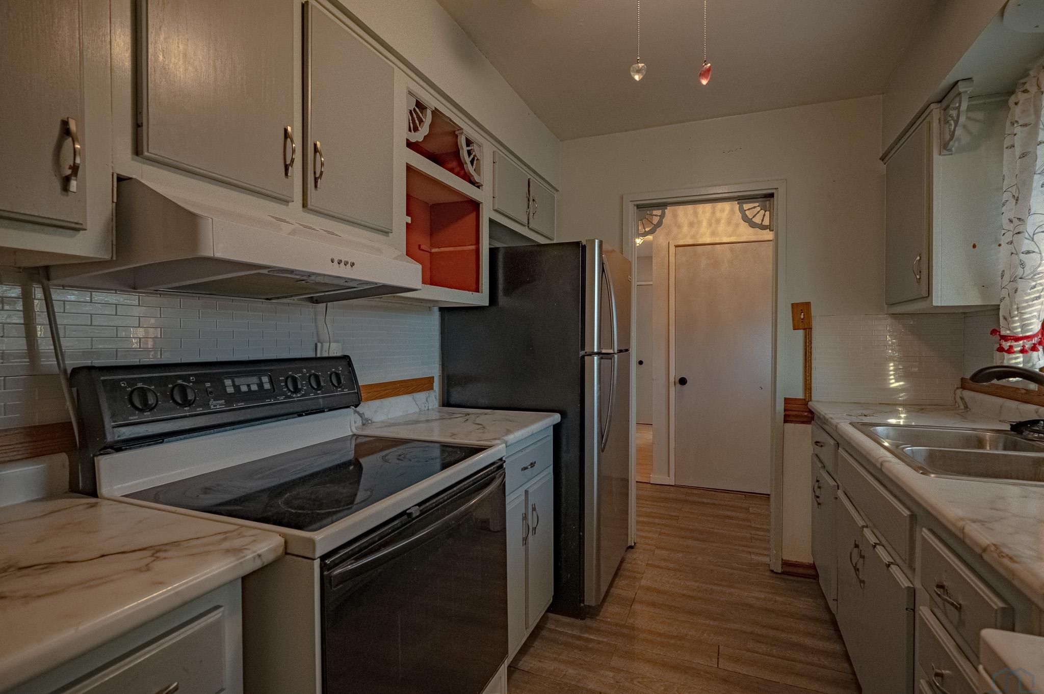 1596 Harrington Loop