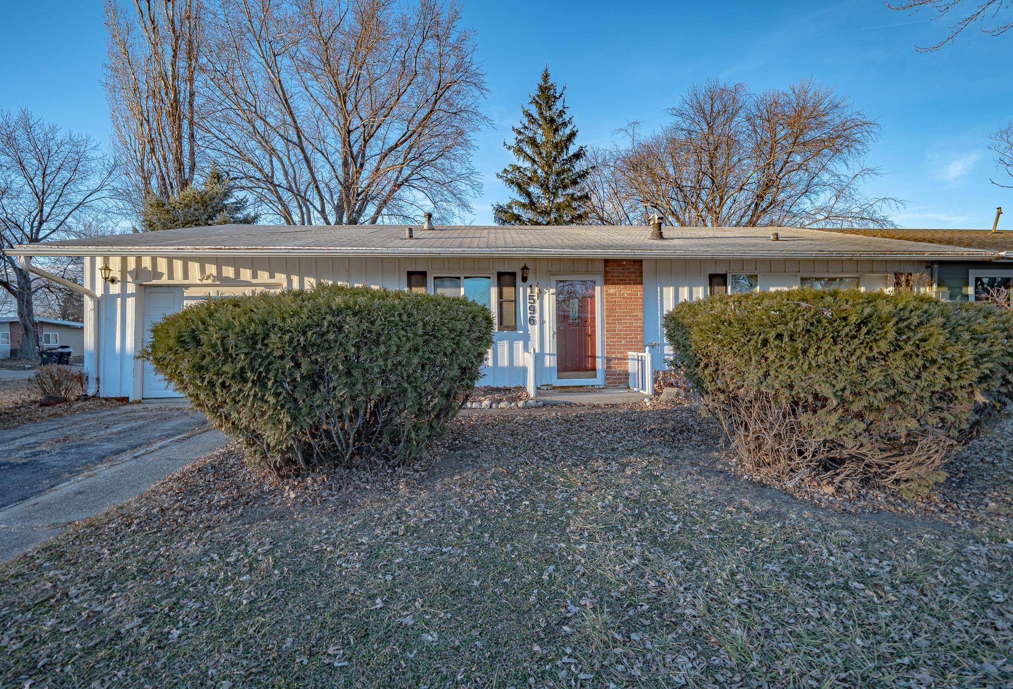 1596 Harrington Loop