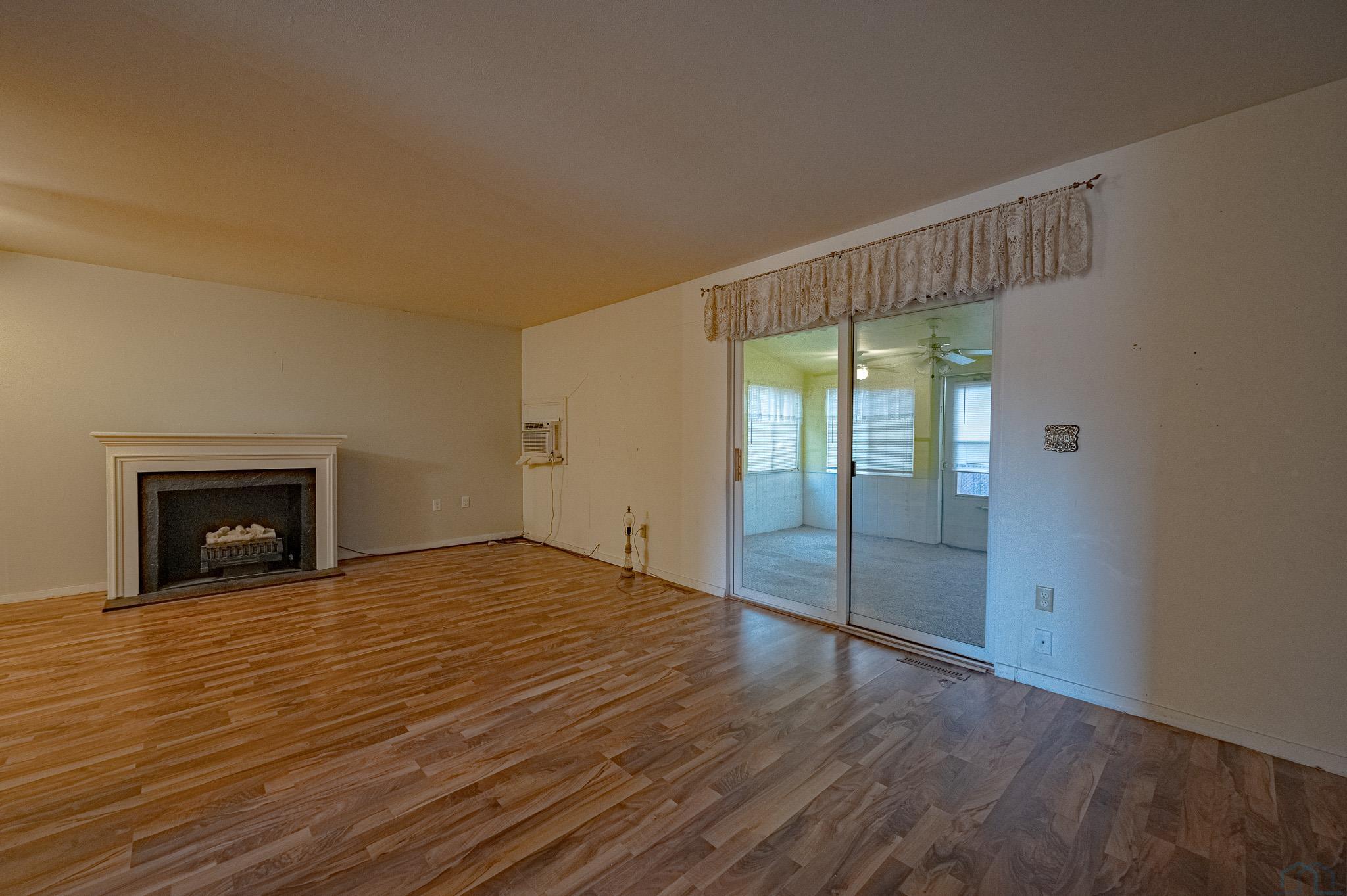 1596 Harrington Loop