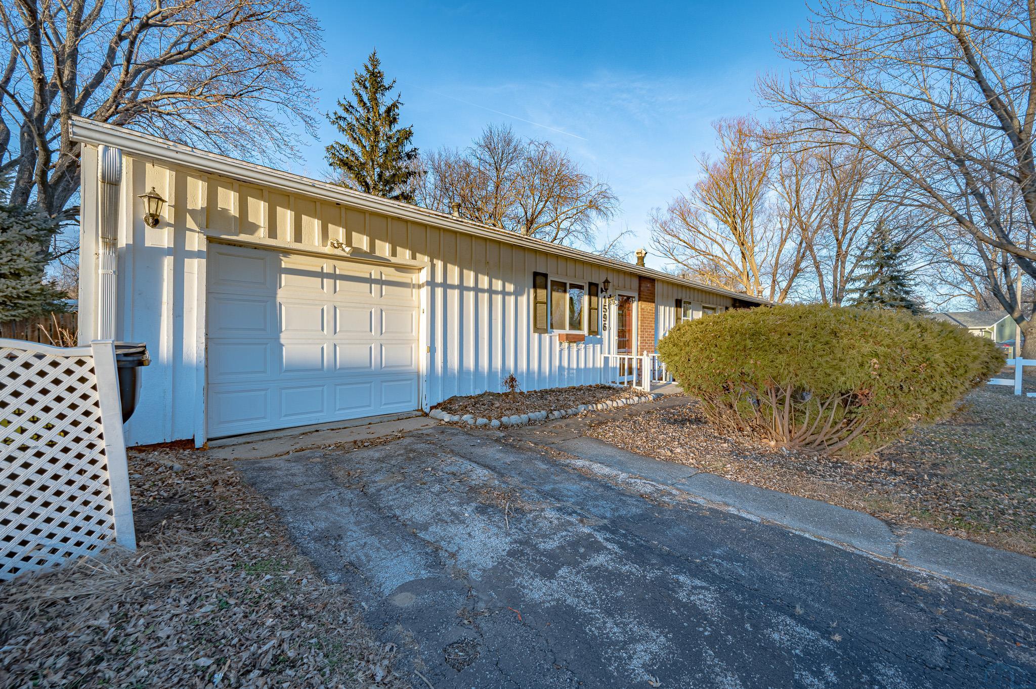 1596 Harrington Loop