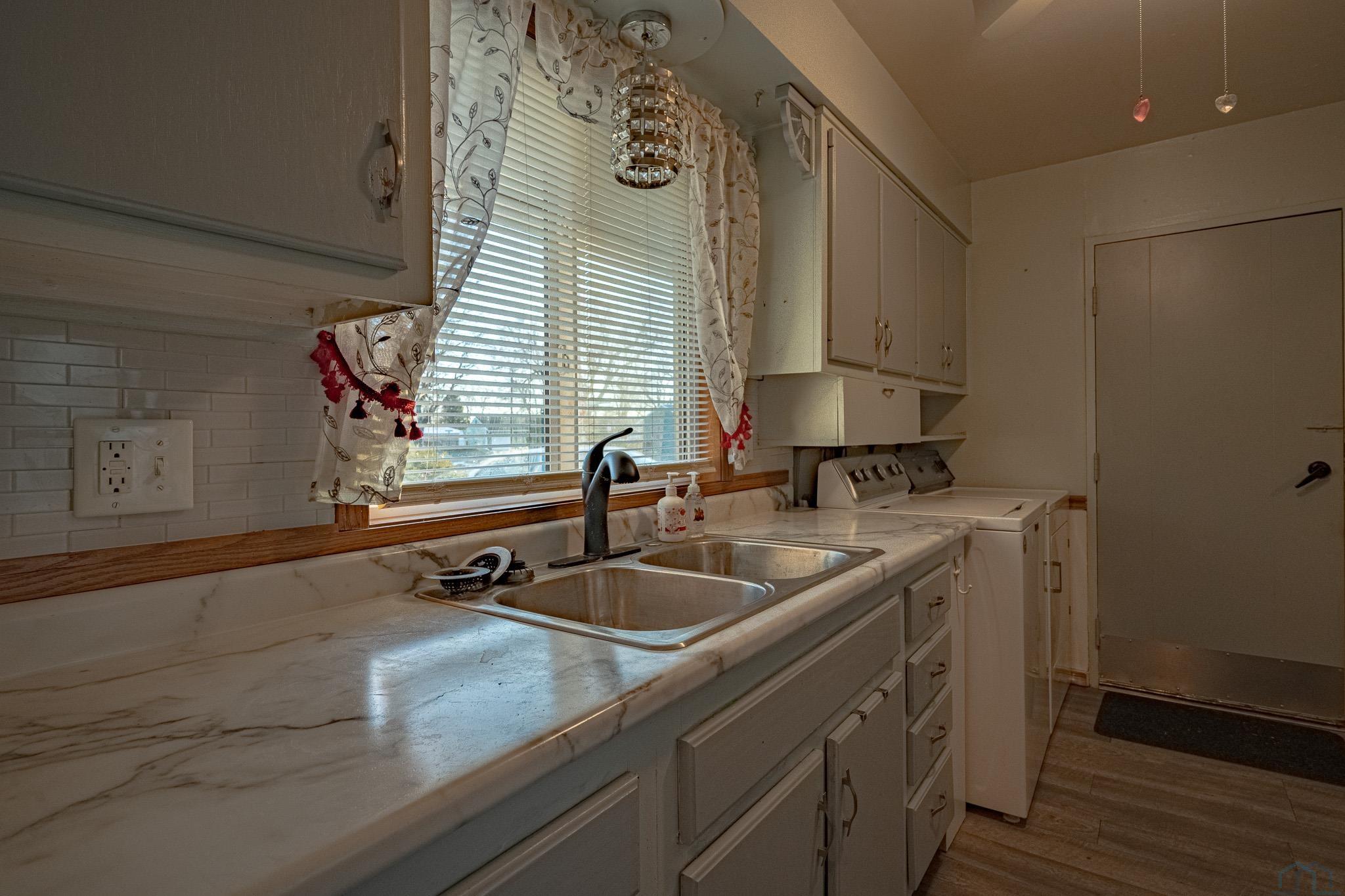1596 Harrington Loop