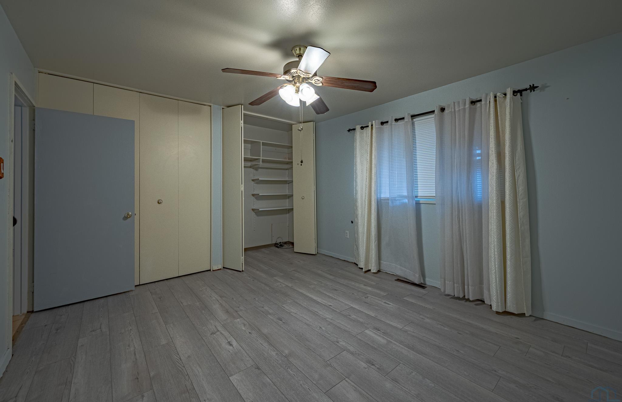 1596 Harrington Loop