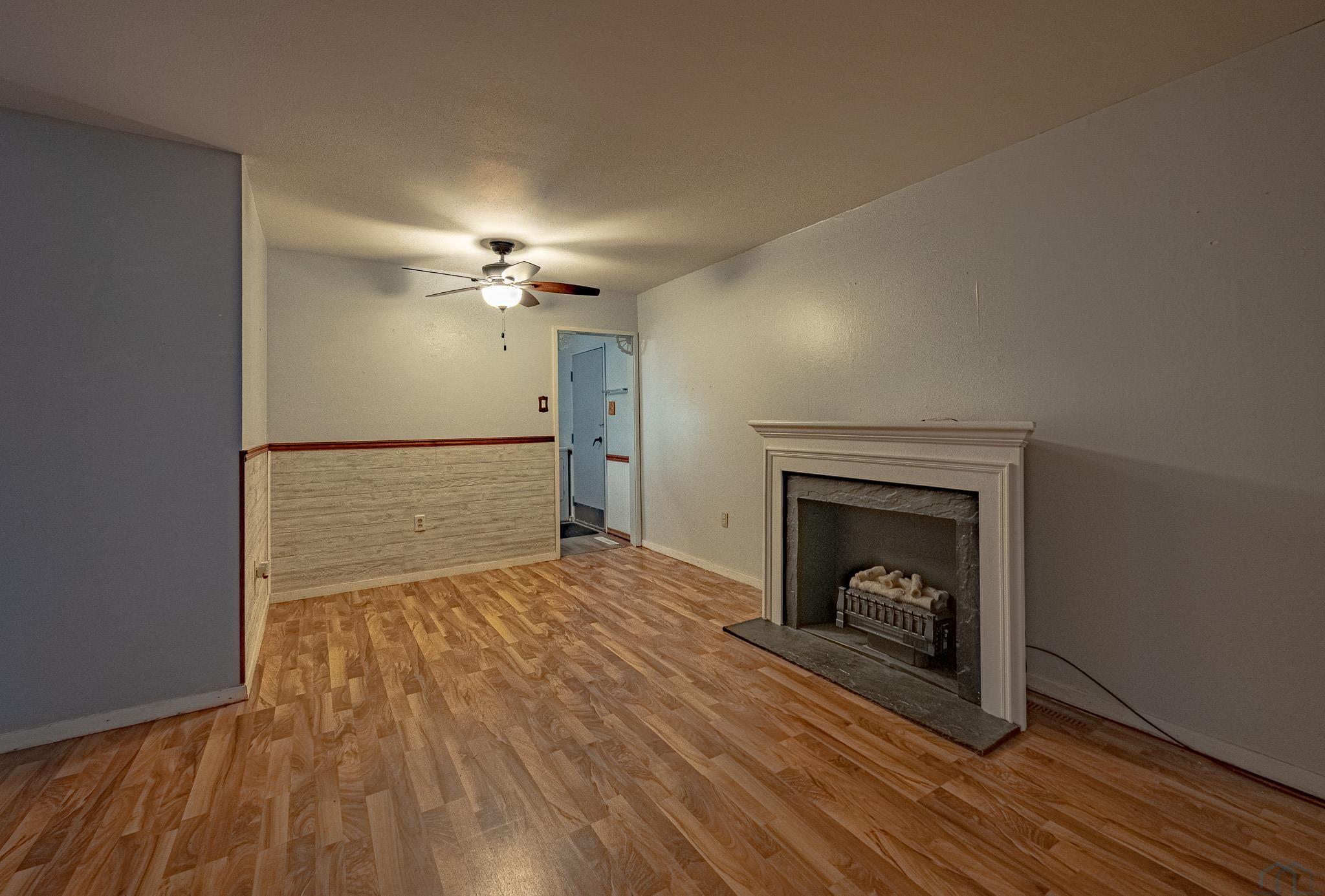 1596 Harrington Loop