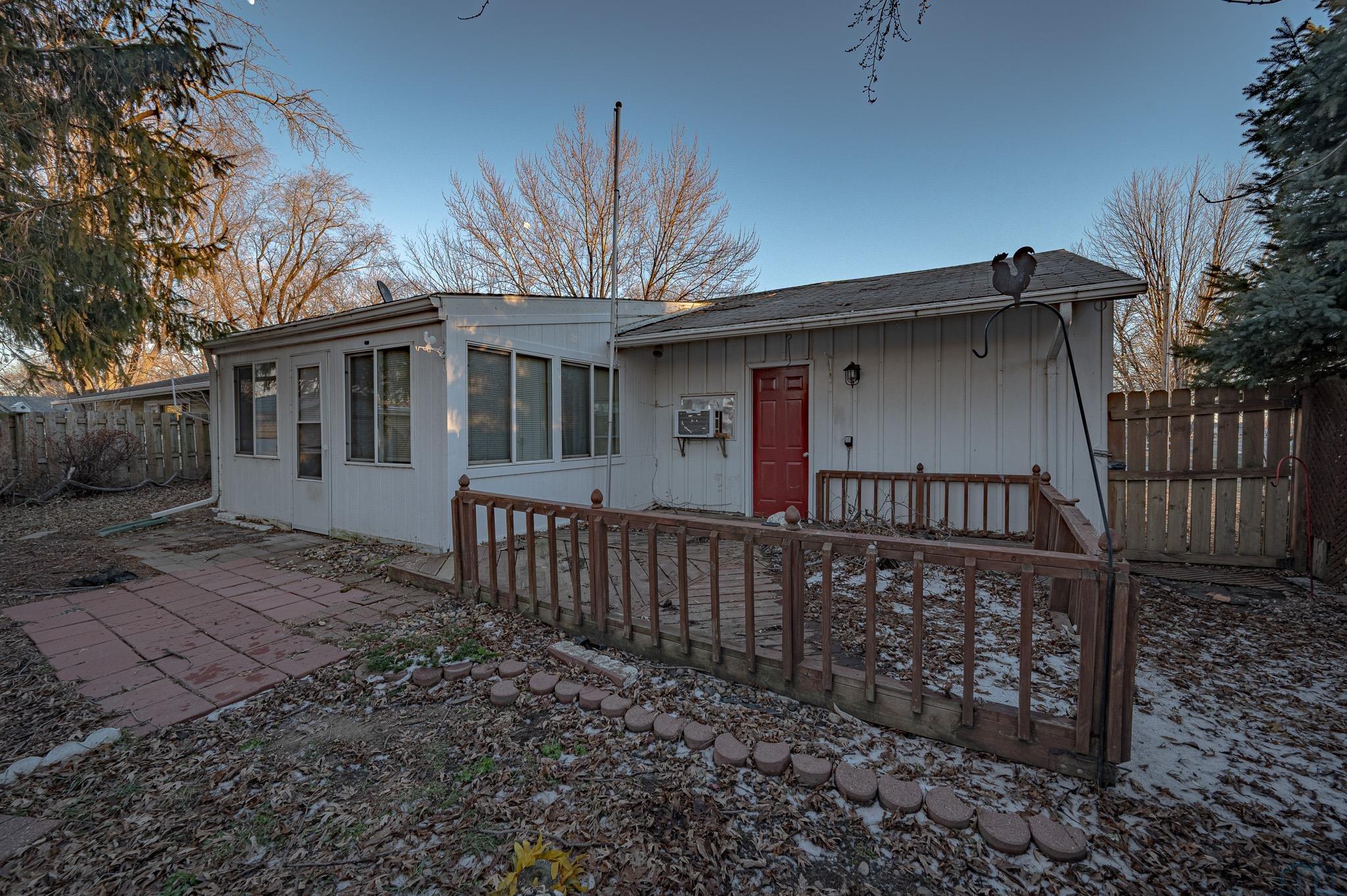 1596 Harrington Loop