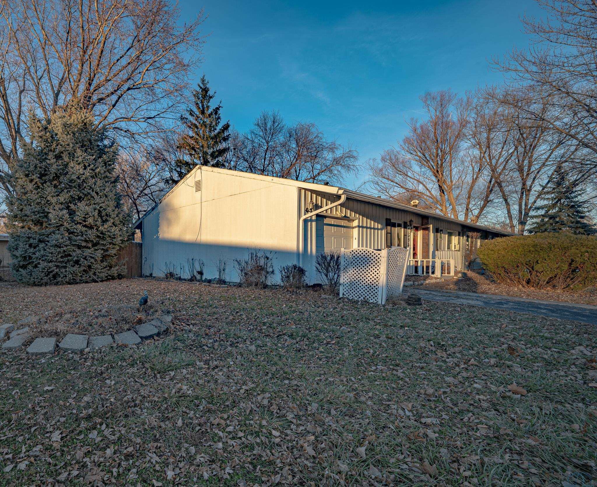 1596 Harrington Loop