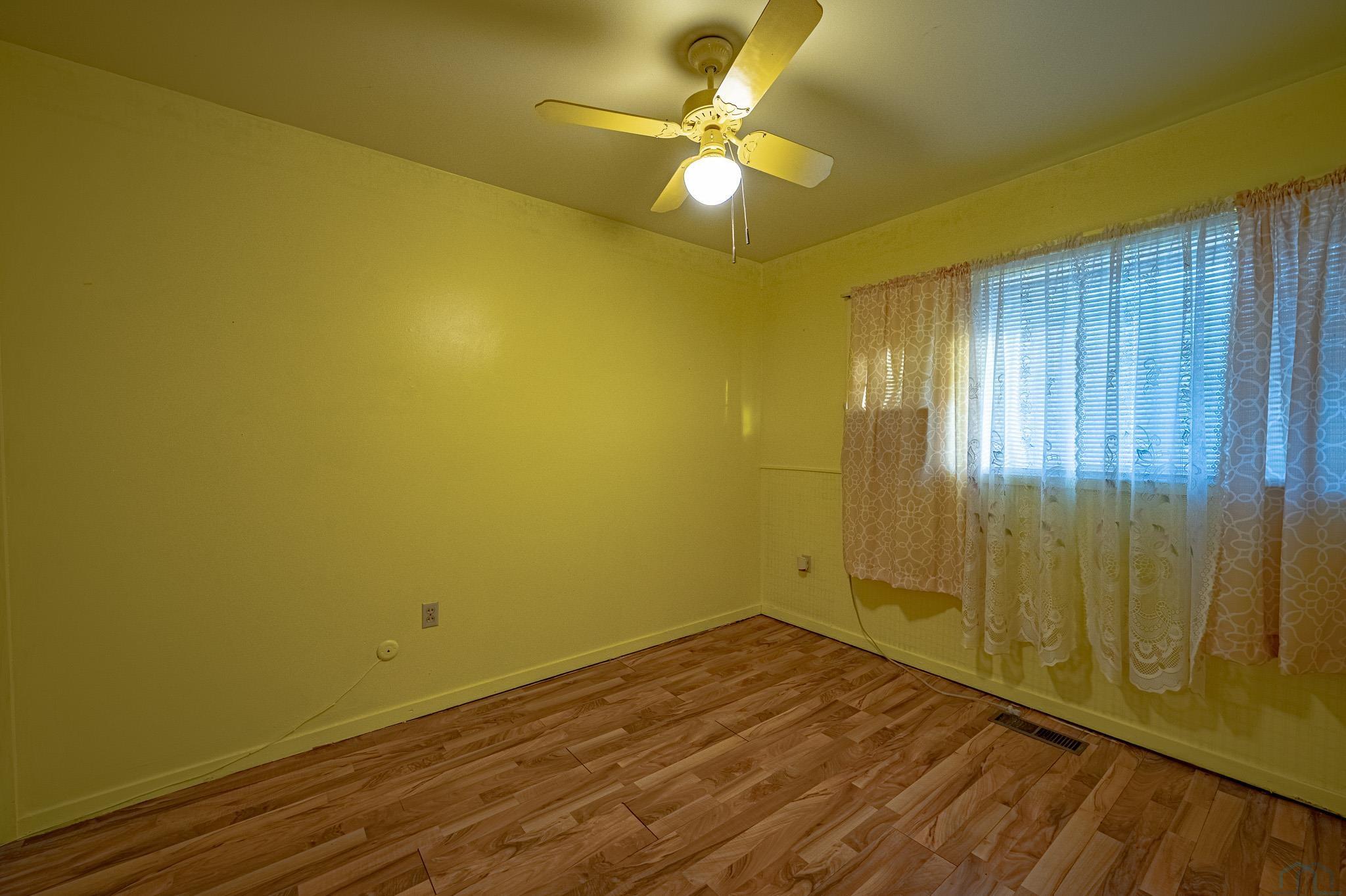 1596 Harrington Loop