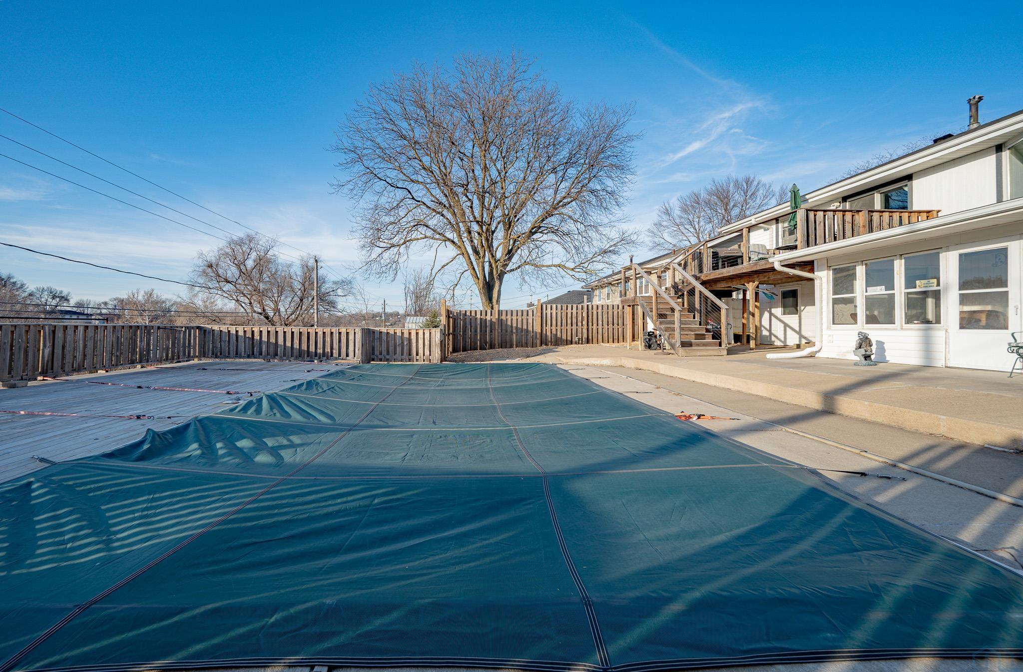 905 S SAINT MARYS ST