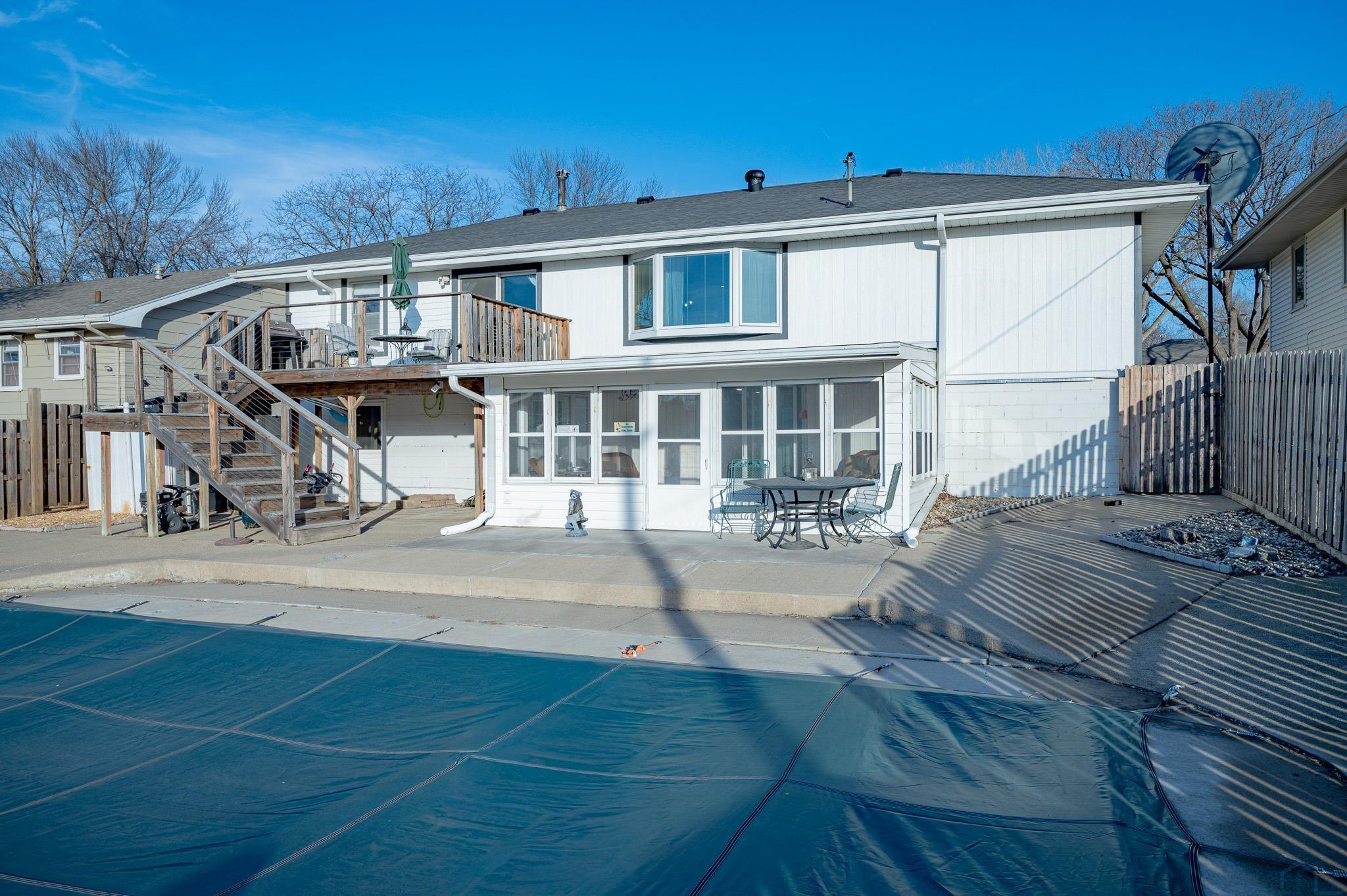 905 S SAINT MARYS ST