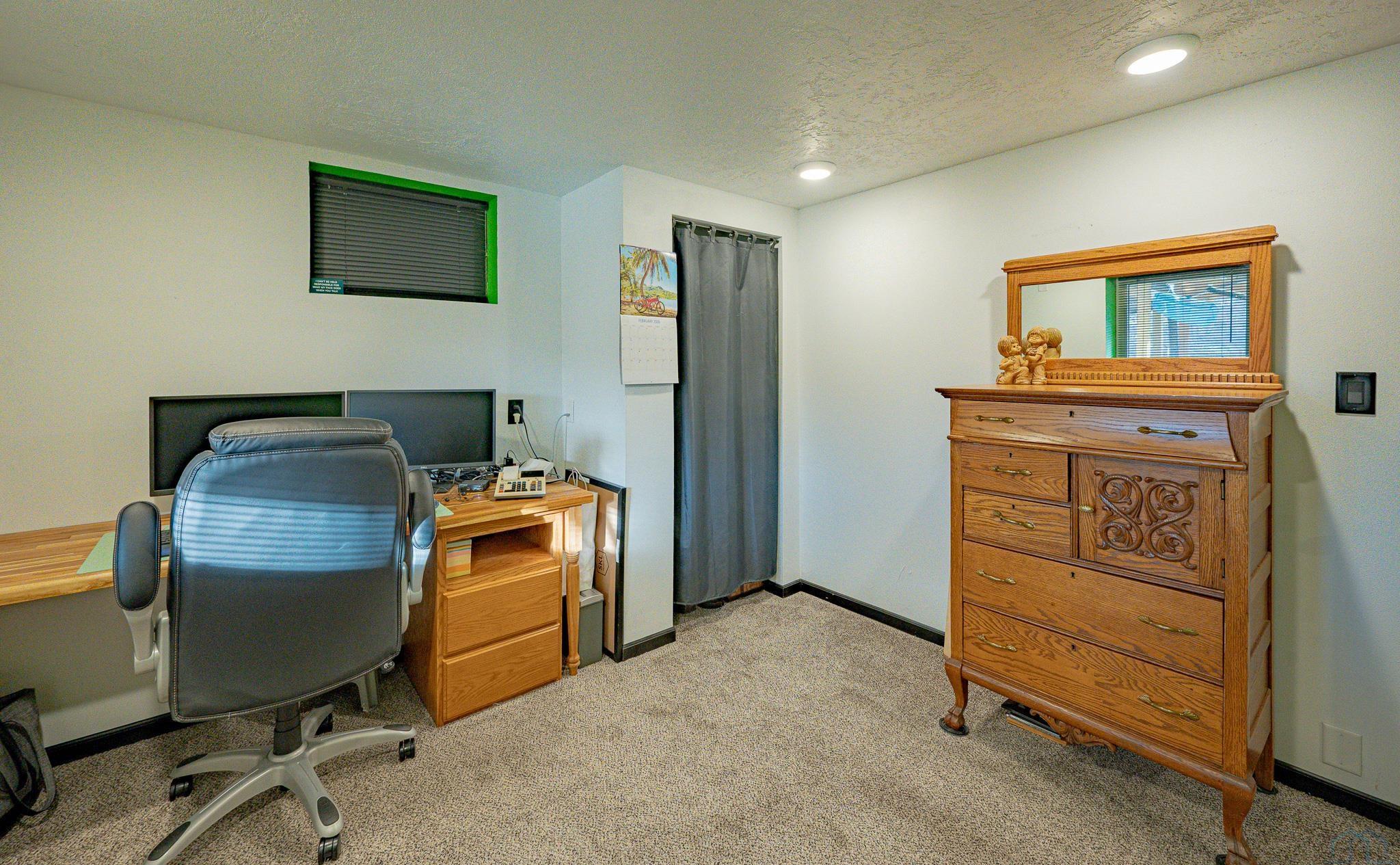 905 S SAINT MARYS ST