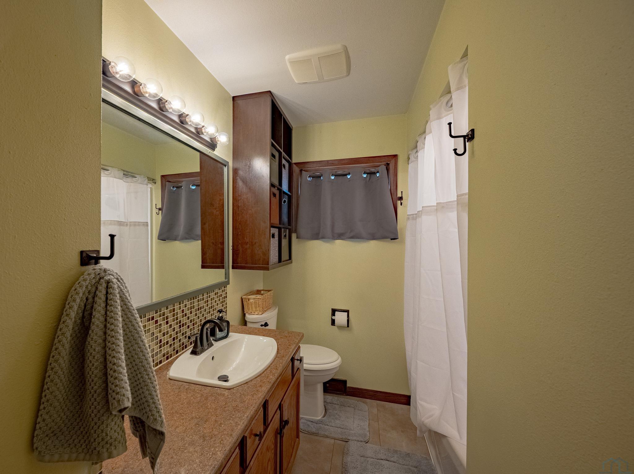 905 S SAINT MARYS ST