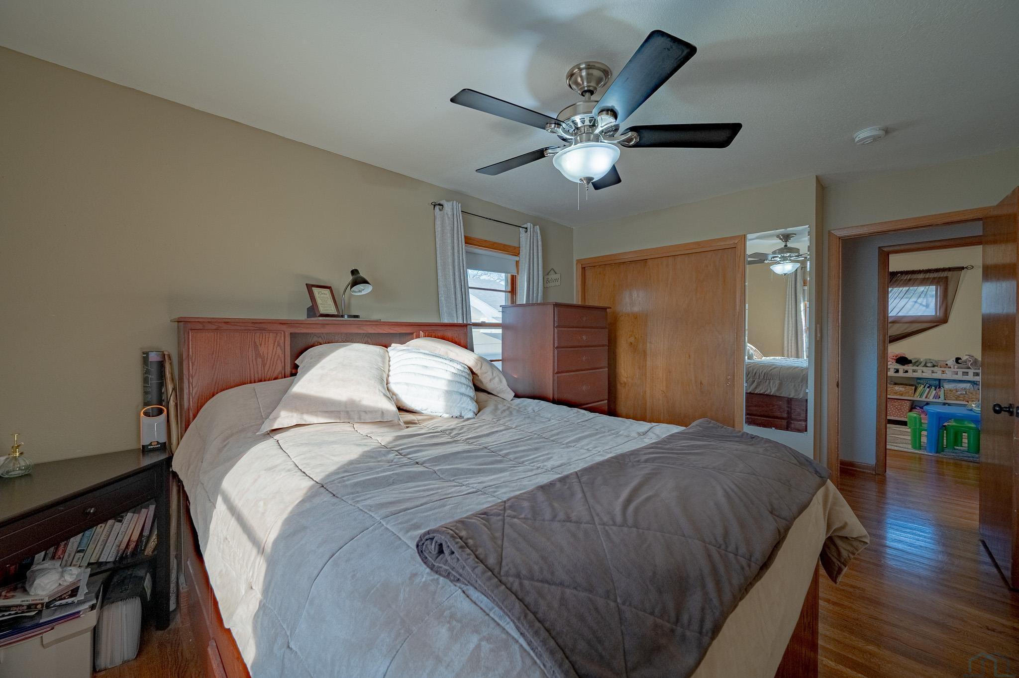 905 S SAINT MARYS ST