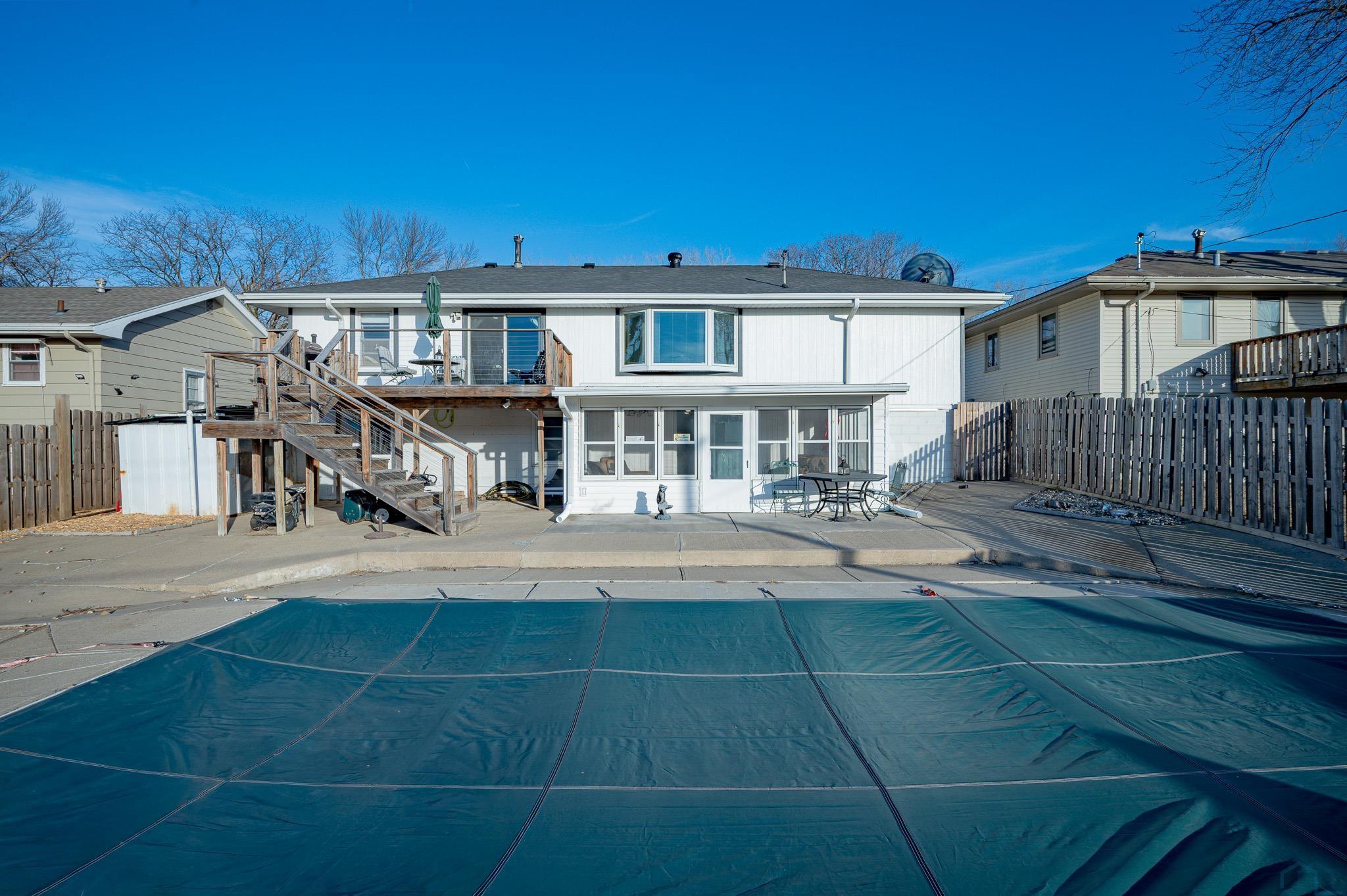 905 S SAINT MARYS ST