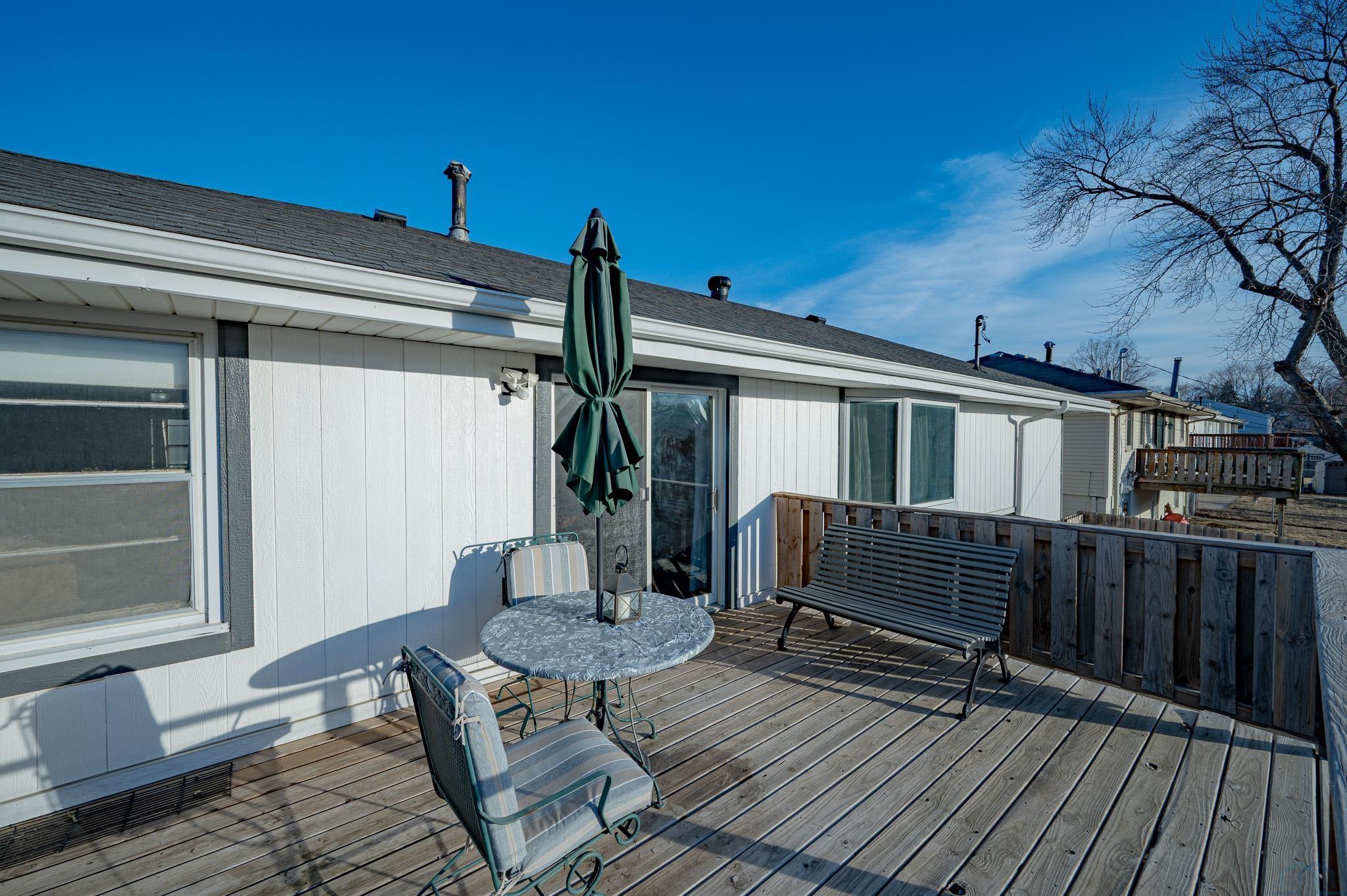 905 S SAINT MARYS ST