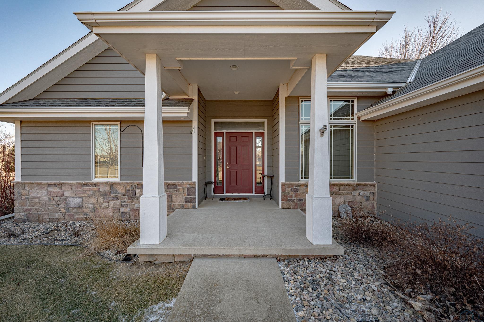 714 PRAIRIE BLVD