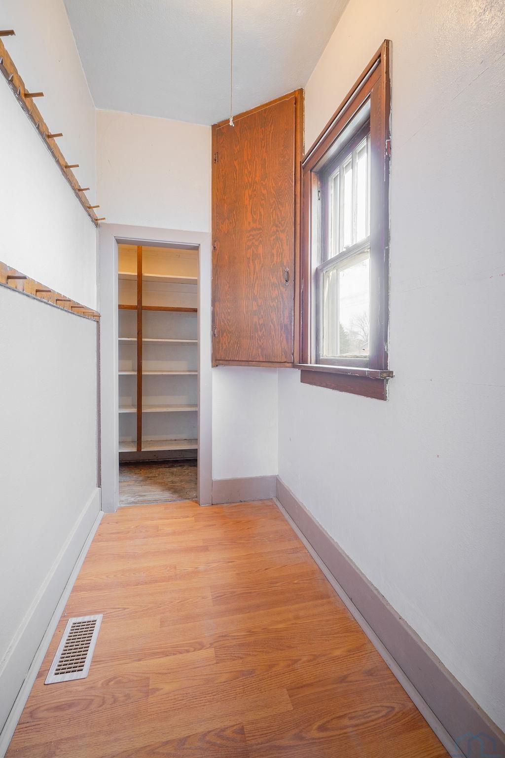 212 WALLACE AVE