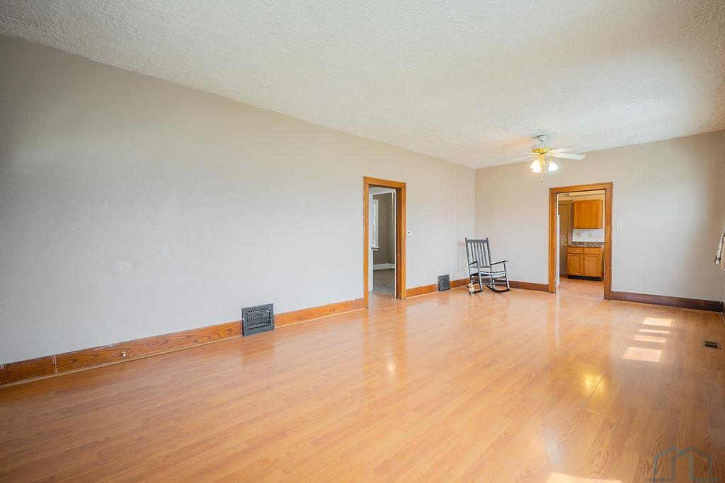 212 WALLACE AVE
