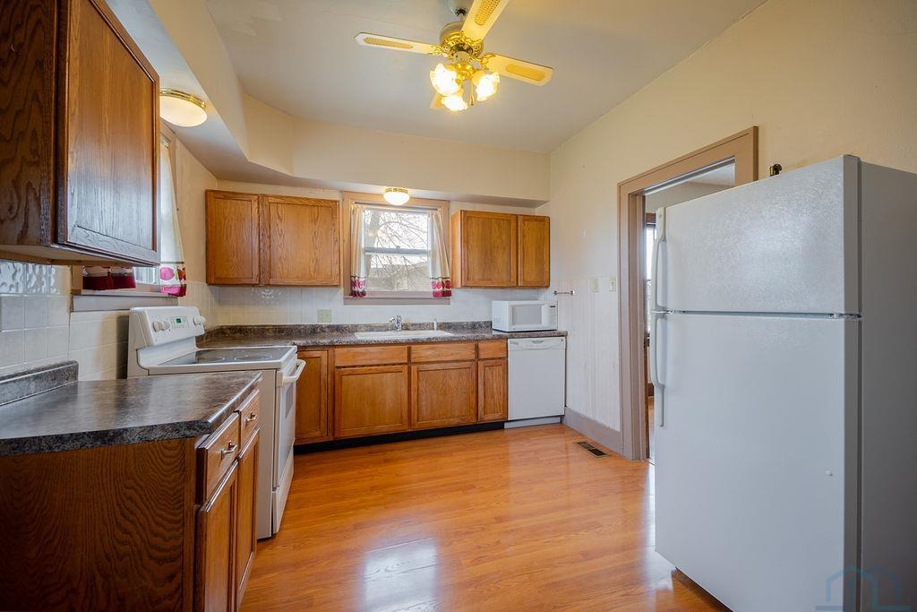 212 WALLACE AVE