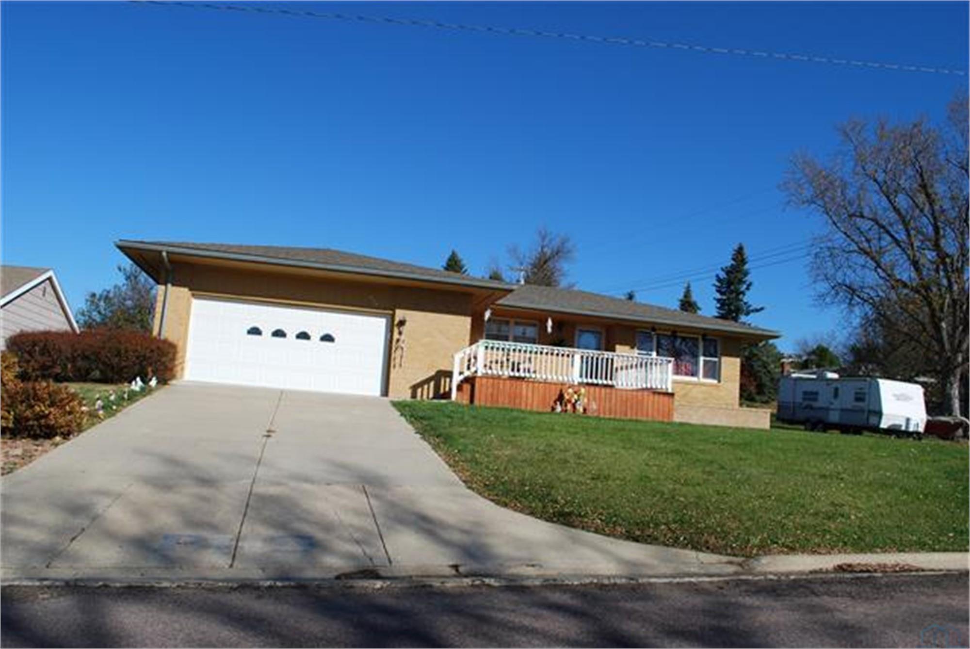 513 W Bluff