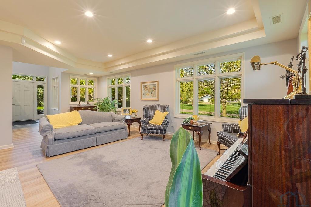 4428 PERRY WAY