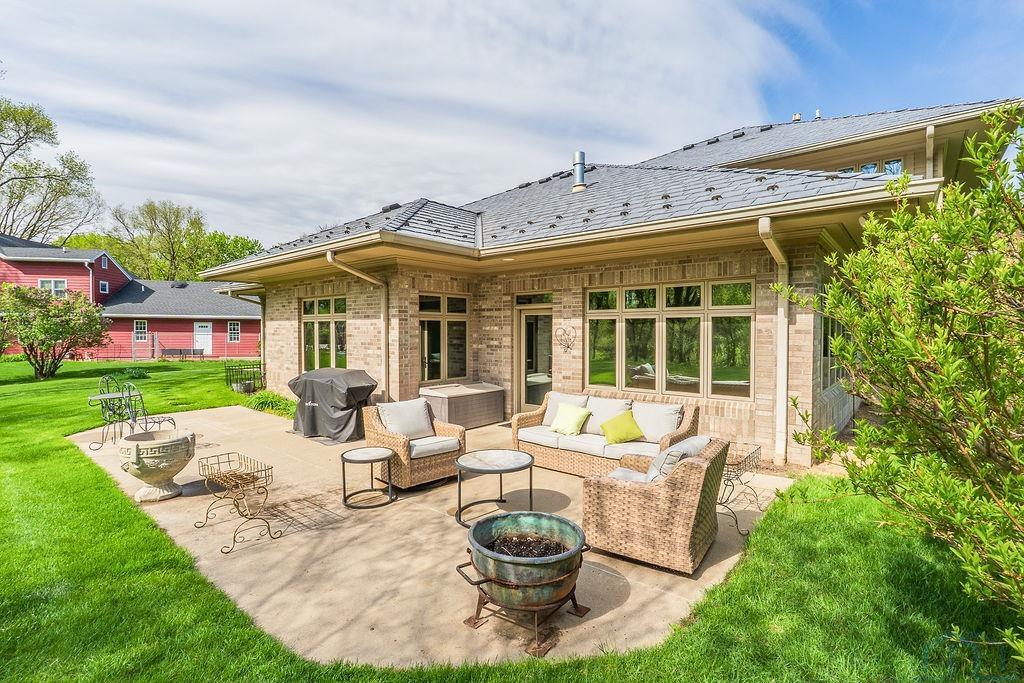 4428 PERRY WAY