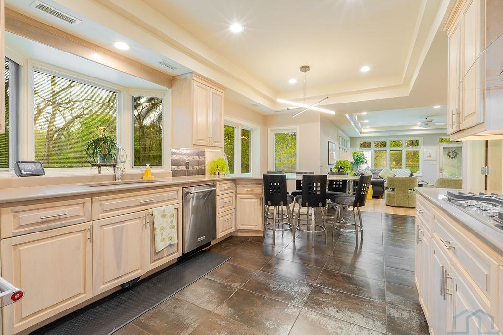4428 PERRY WAY