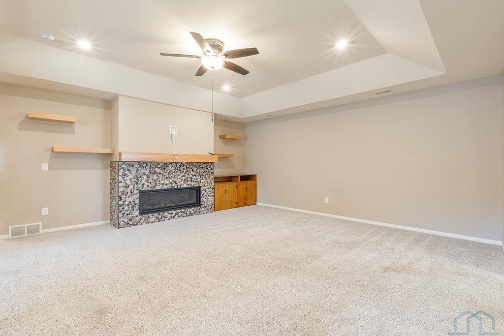 416 MAUPIN LN
