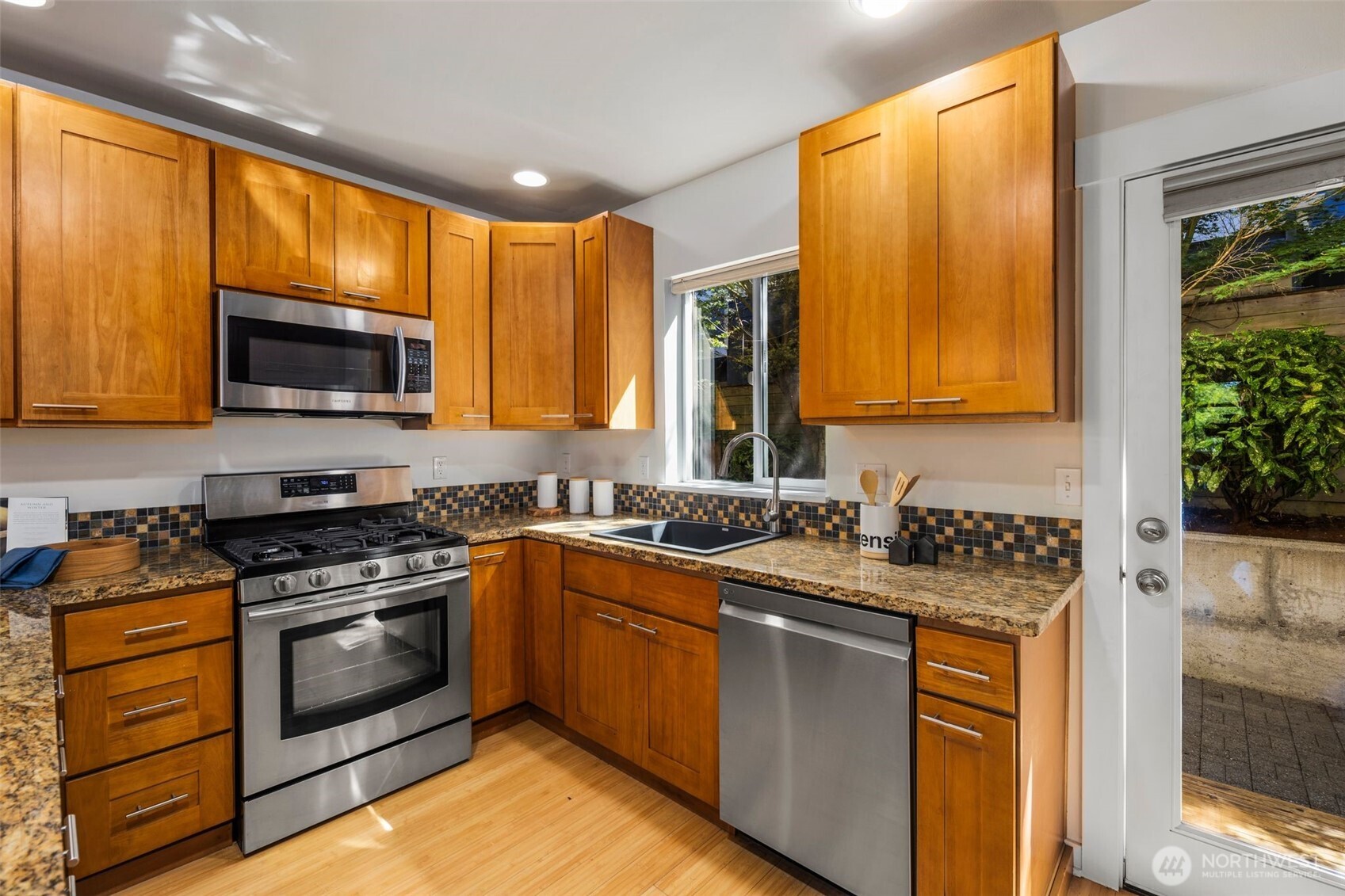 21 W Florentia Street