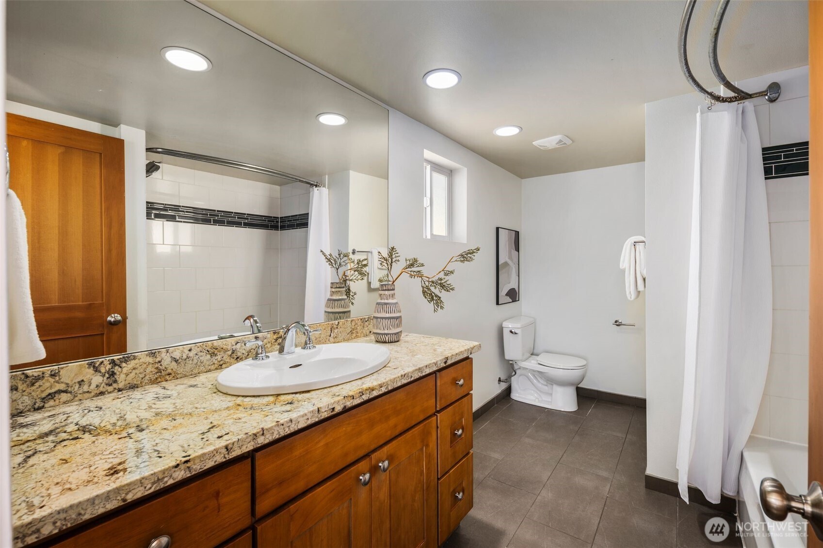 21 W Florentia Street