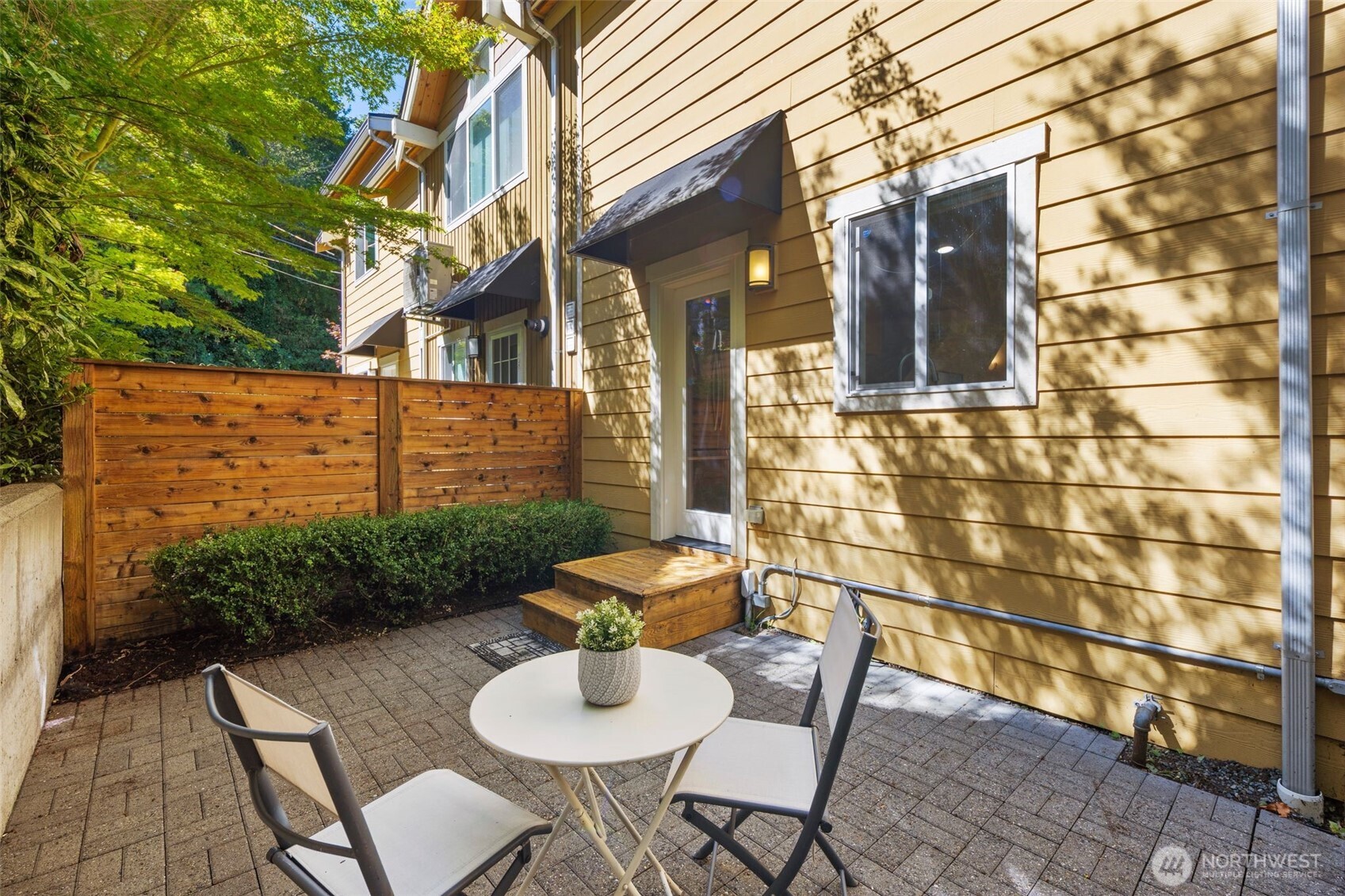 21 W Florentia Street