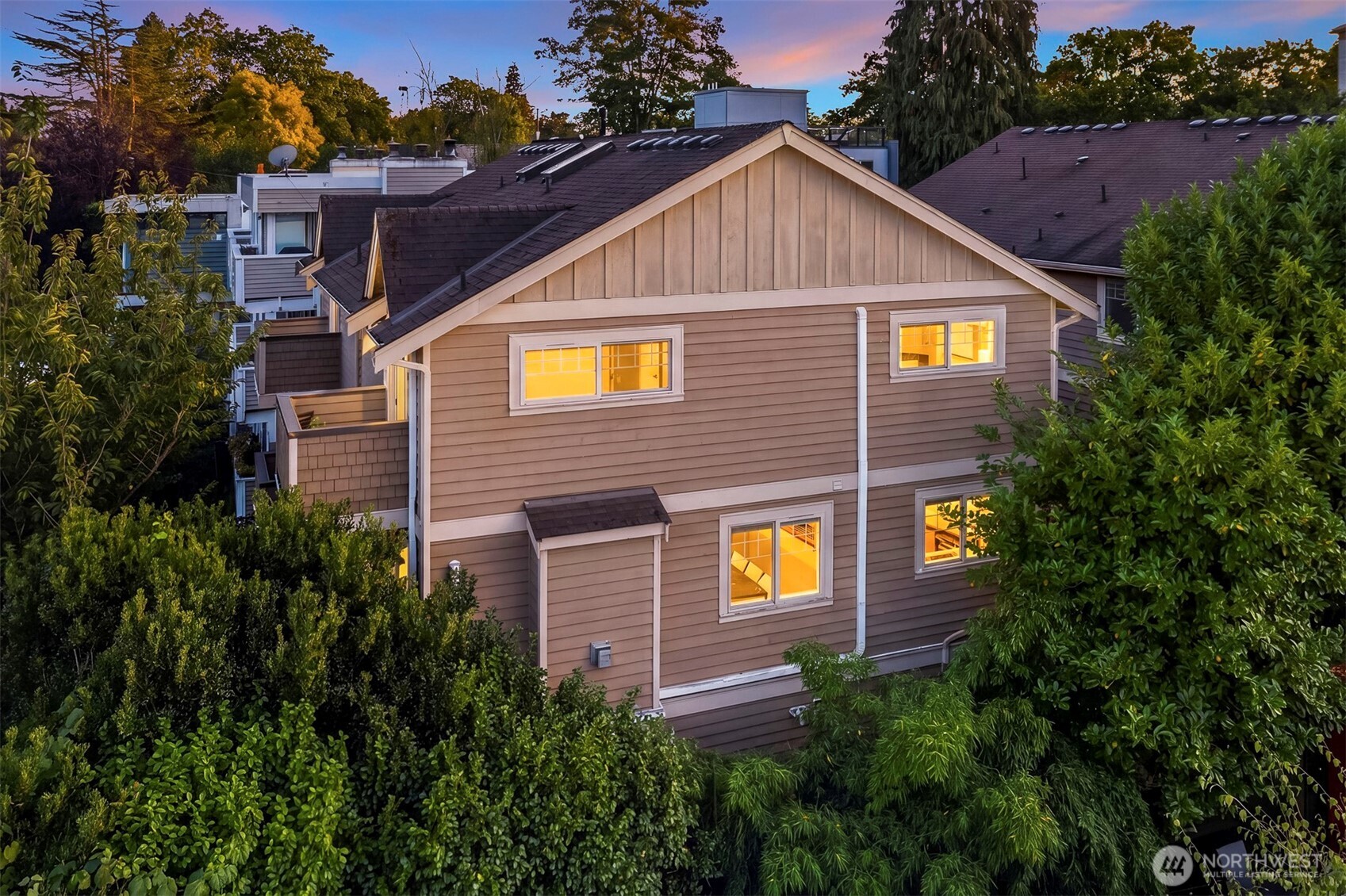 2112 Warren Avenue N Unit: B