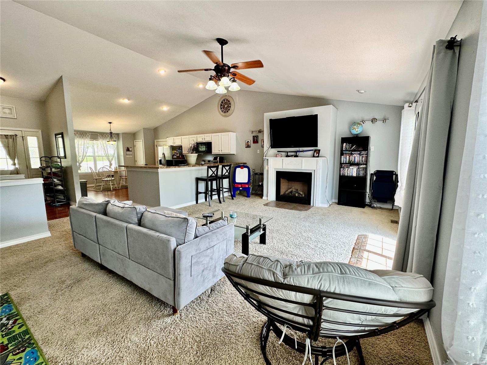 21680 Horizon Way Lane