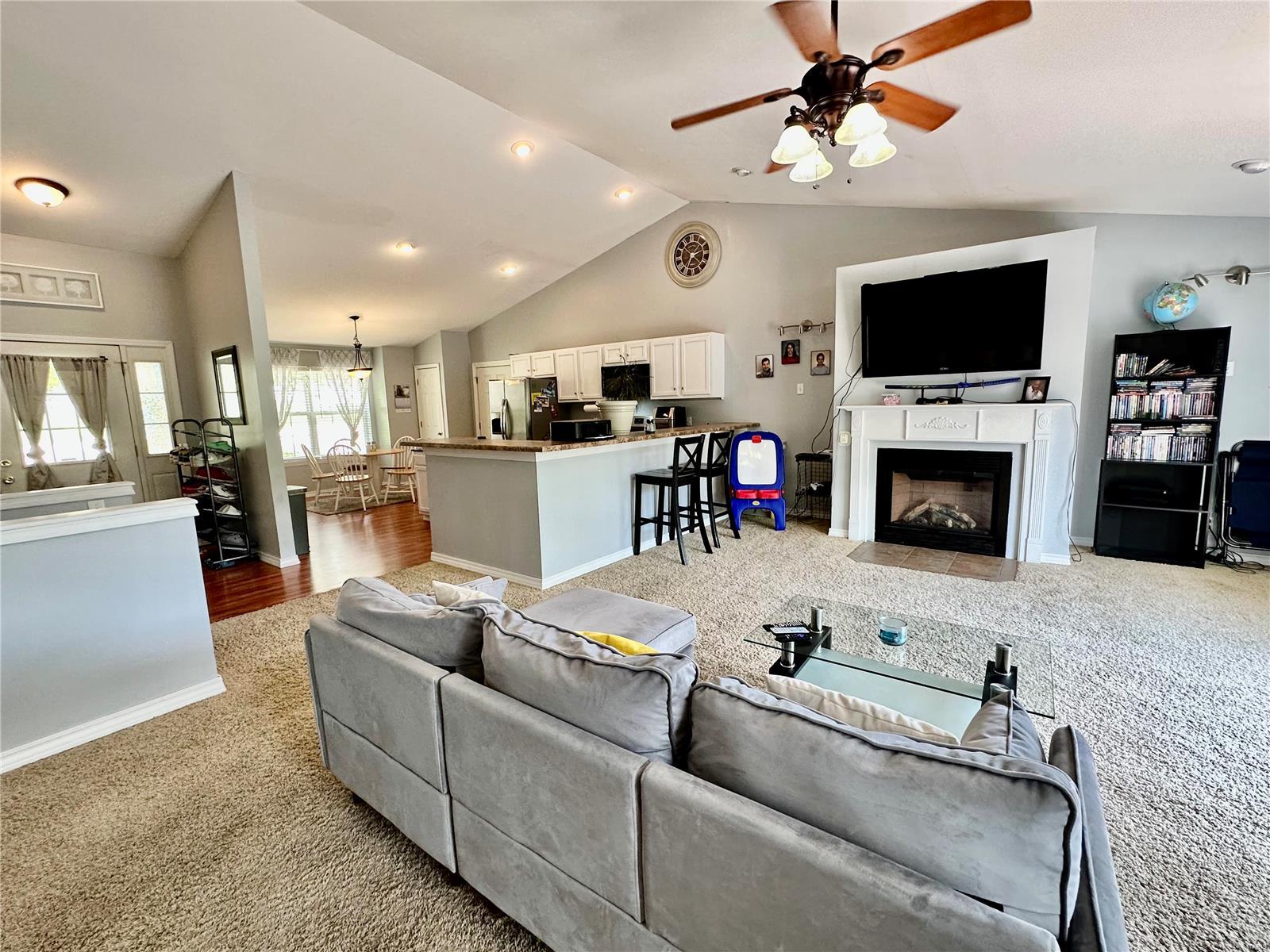 21680 Horizon Way Lane