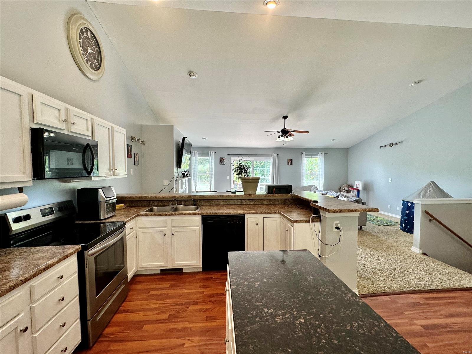 21680 Horizon Way Lane