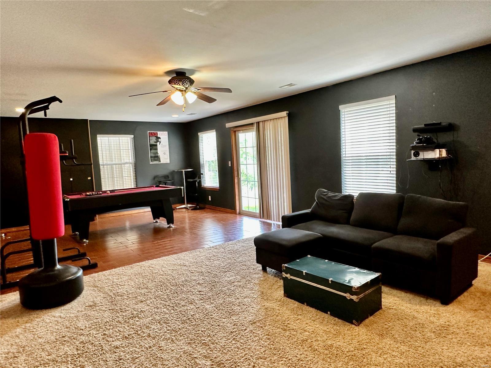 21680 Horizon Way Lane