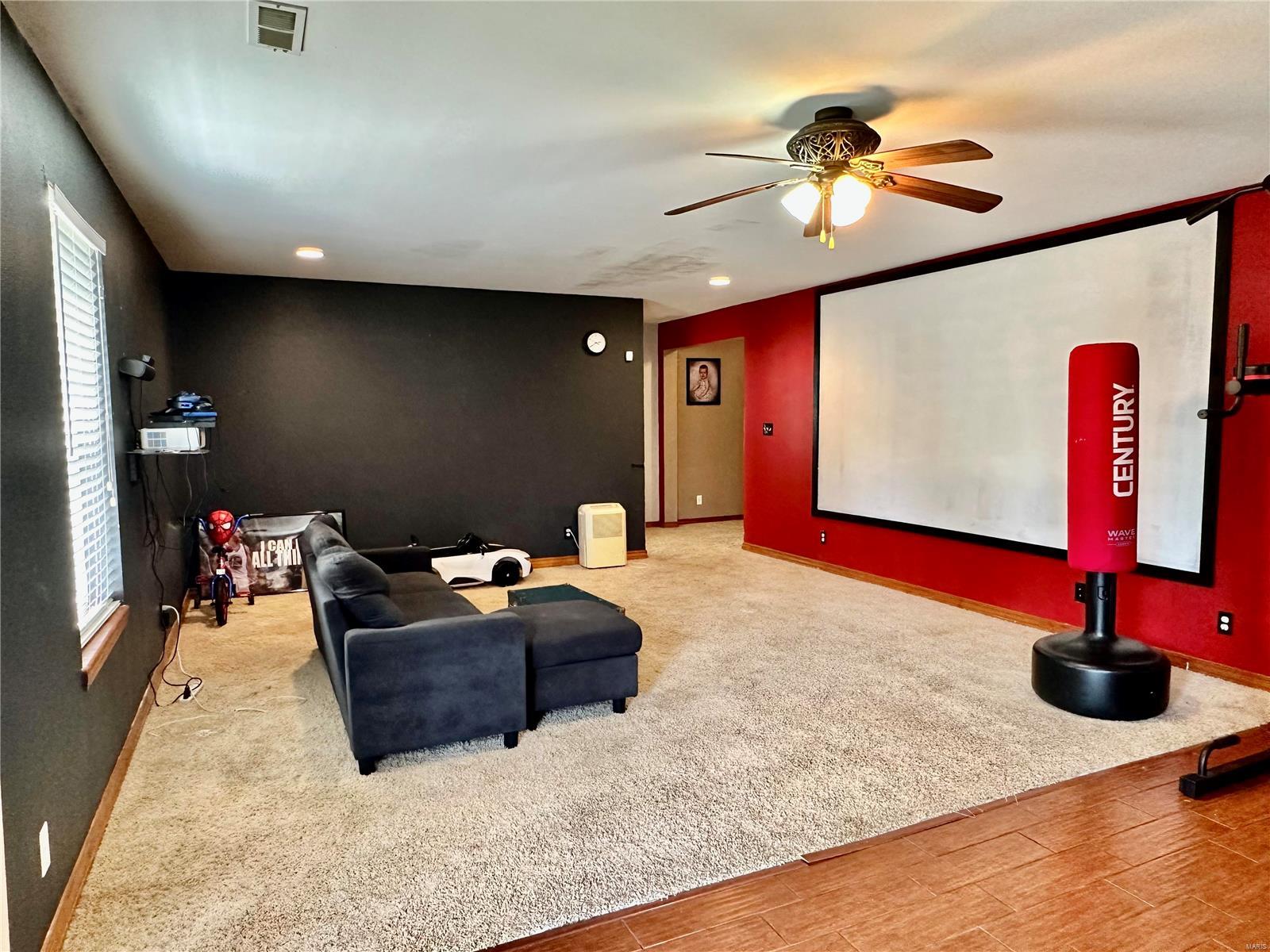 21680 Horizon Way Lane