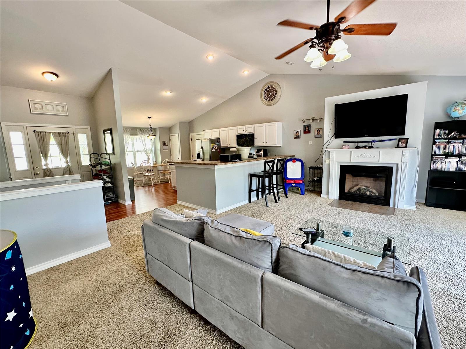 21680 Horizon Way Lane