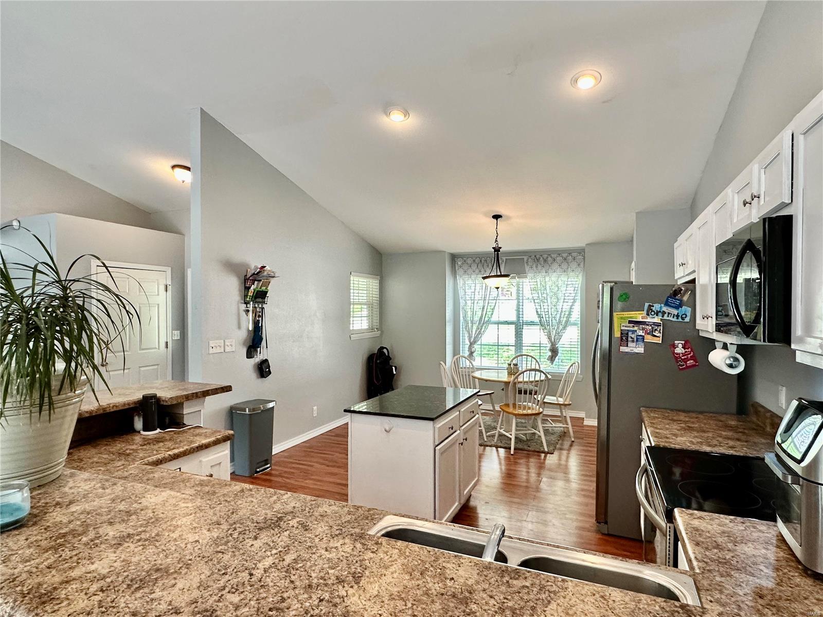 21680 Horizon Way Lane
