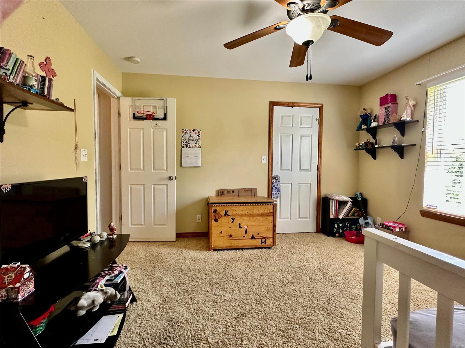 21680 Horizon Way Lane