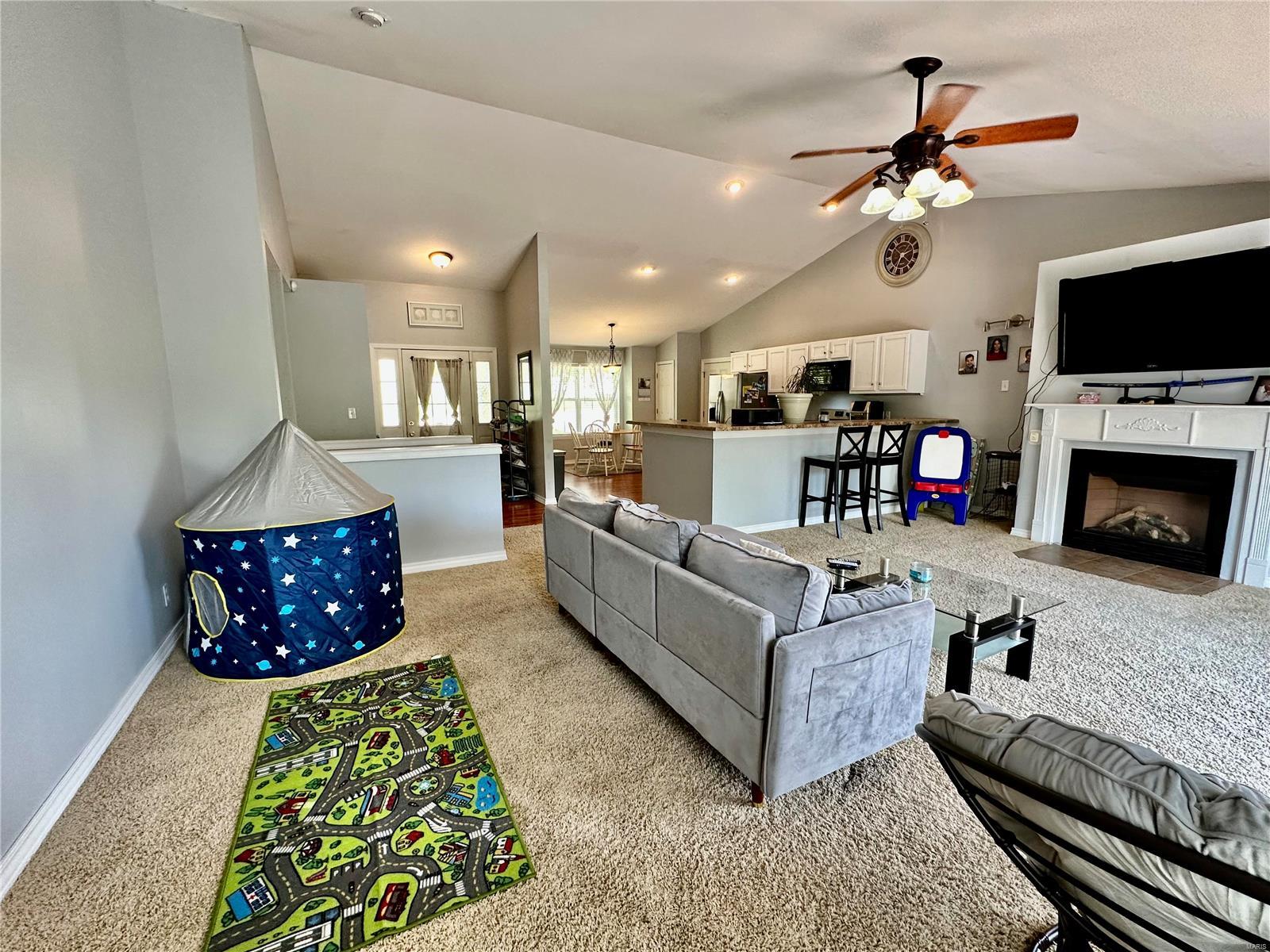 21680 Horizon Way Lane