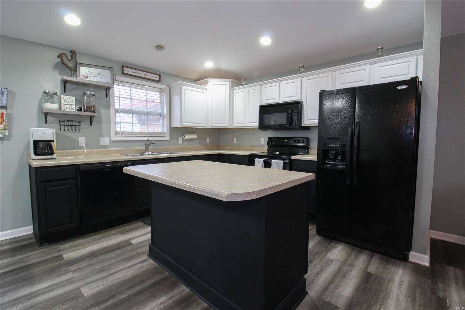 24555 Topaz Lane